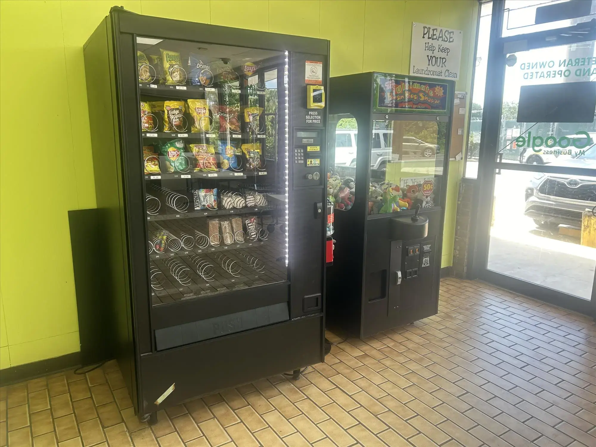 Mayport Coin Laundry thumbnail 7