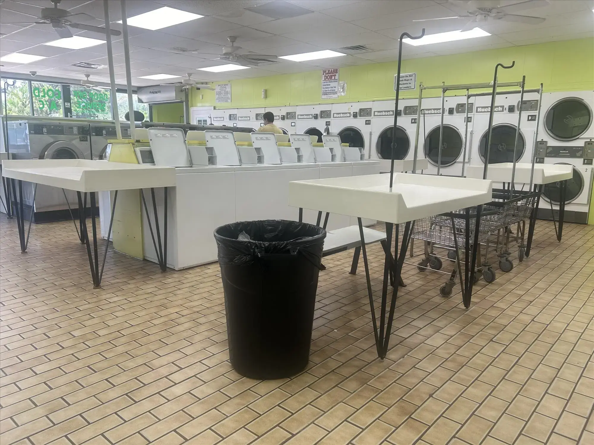 Mayport Coin Laundry thumbnail 3
