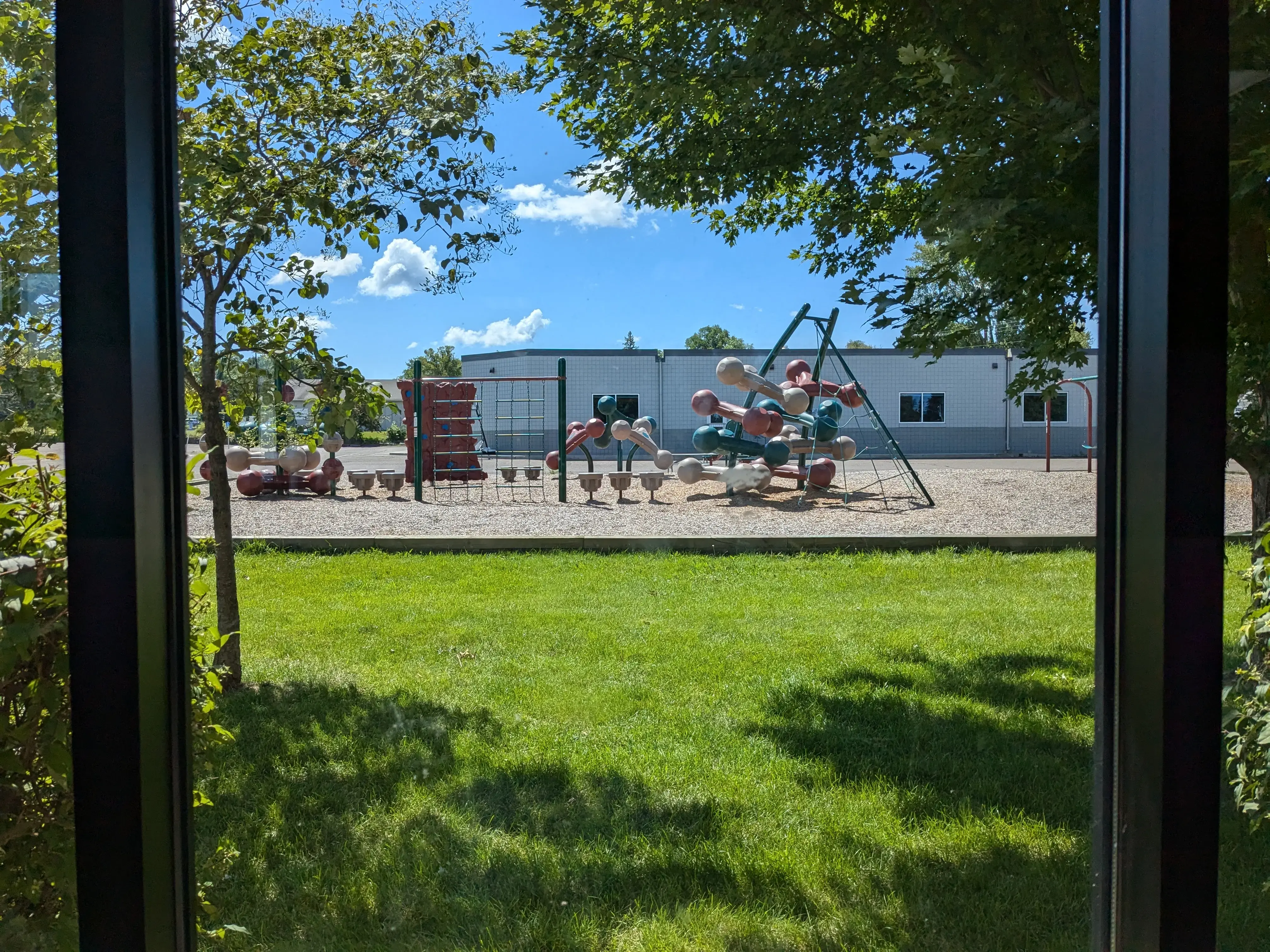 Maytag Coin Laundry of Pine City - Image 12