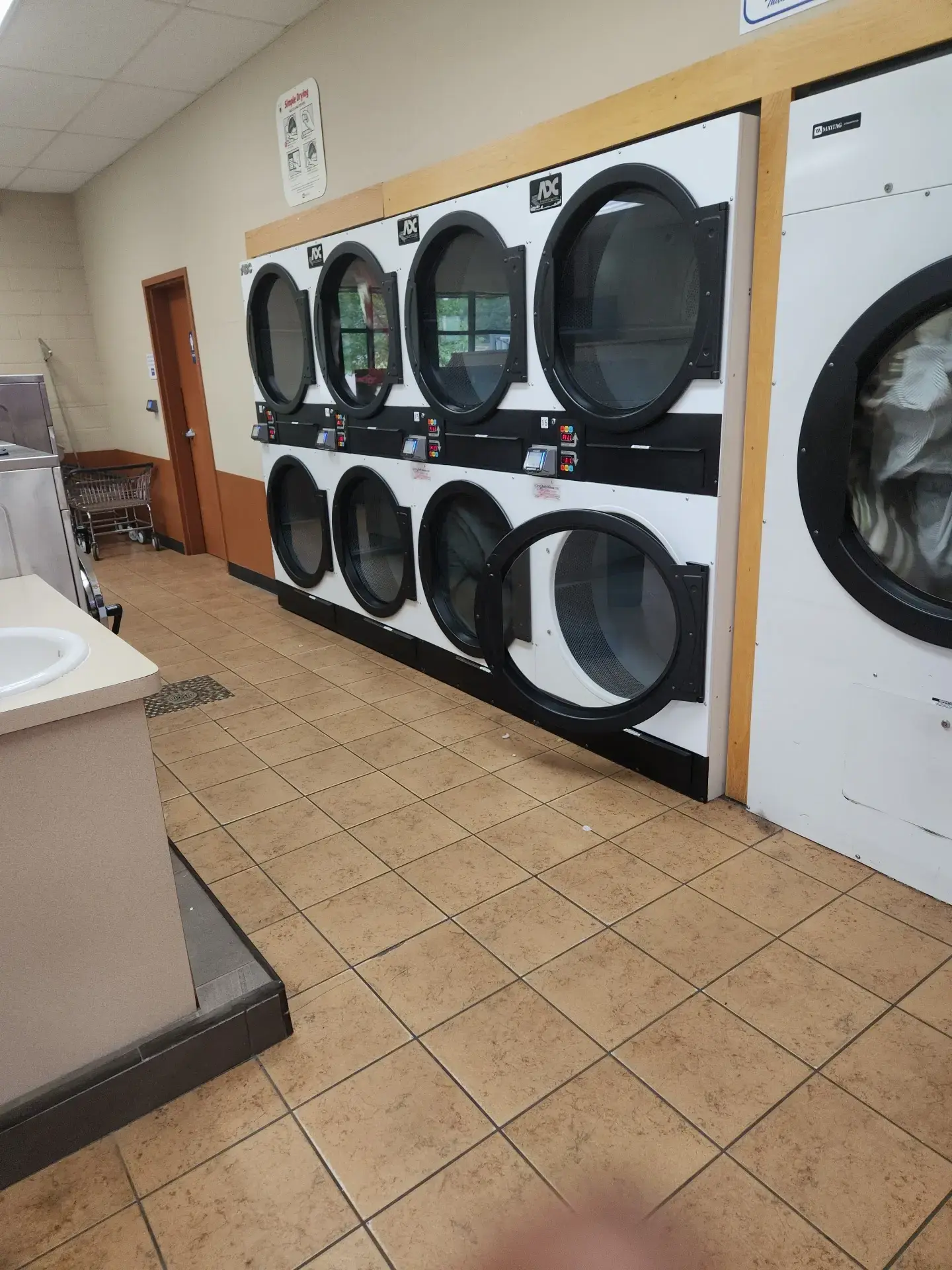 Maytag Coin Laundry of Pine City thumbnail 20