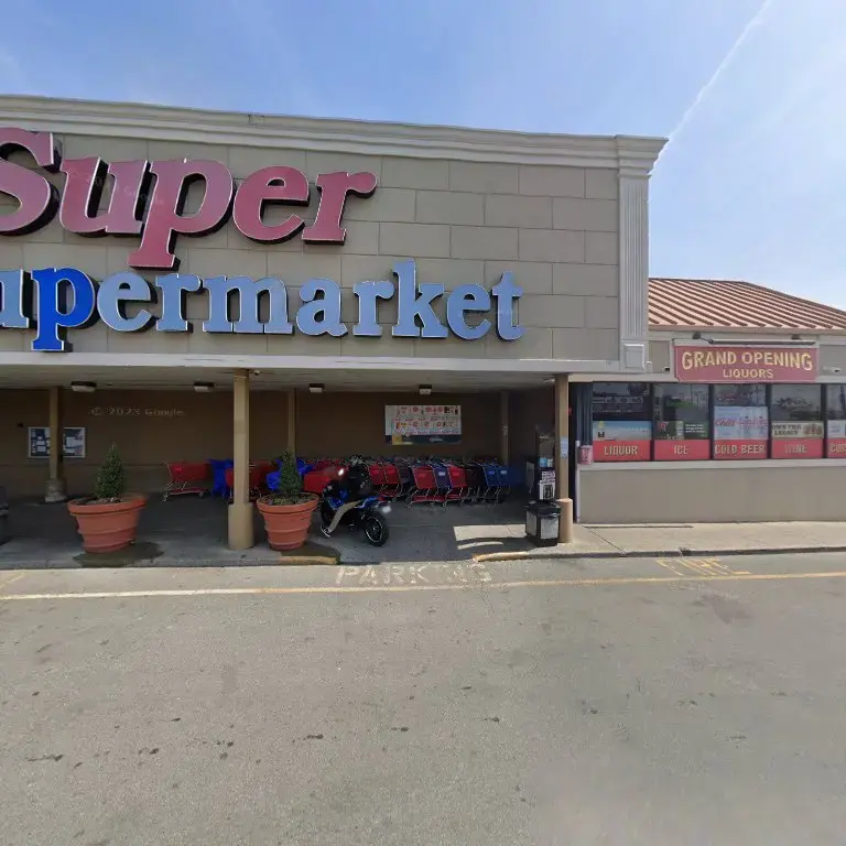 MAYTAG EQUIPPED LAUNDRY - Image 3