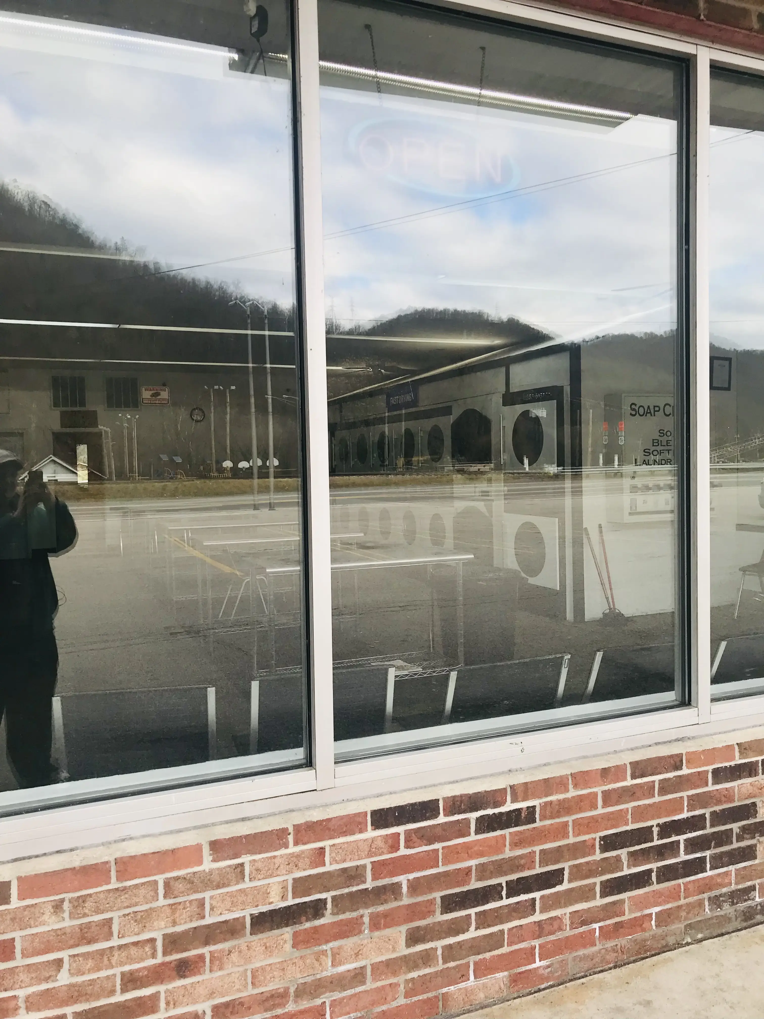 Maytag Laundromat thumbnail 5