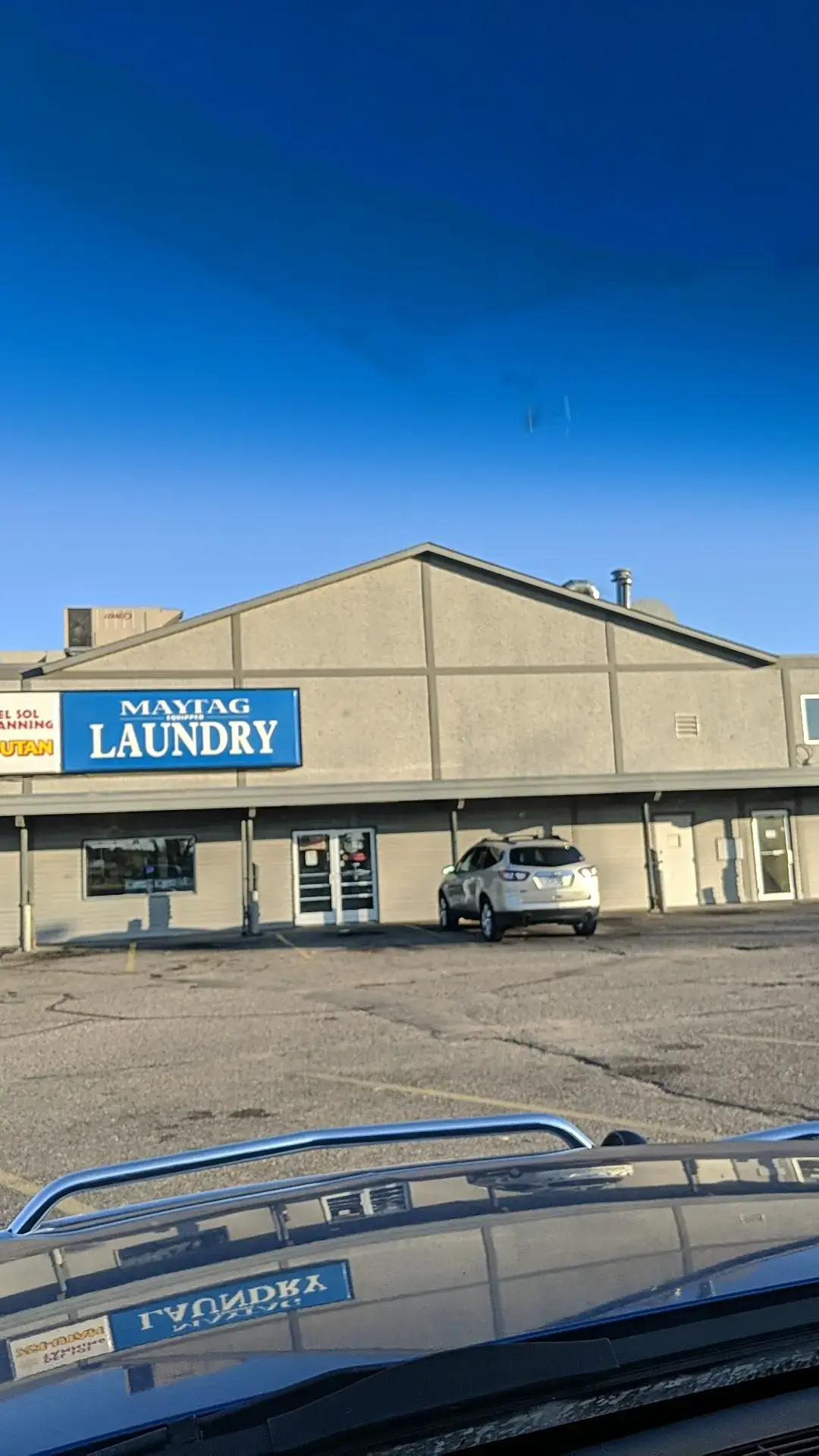 MayTag Laundry - Image 2