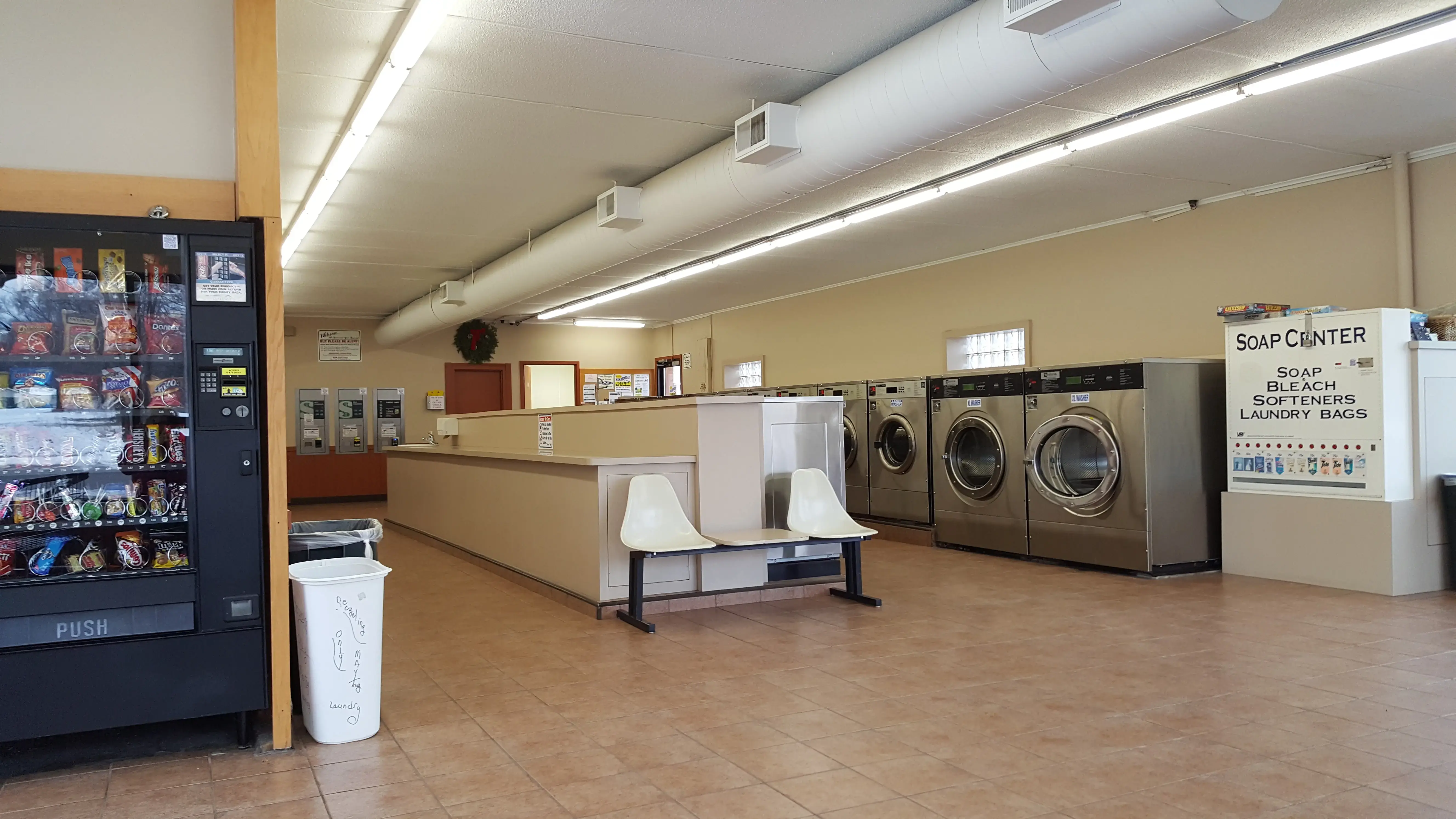 Maytag Laundry - Image 13