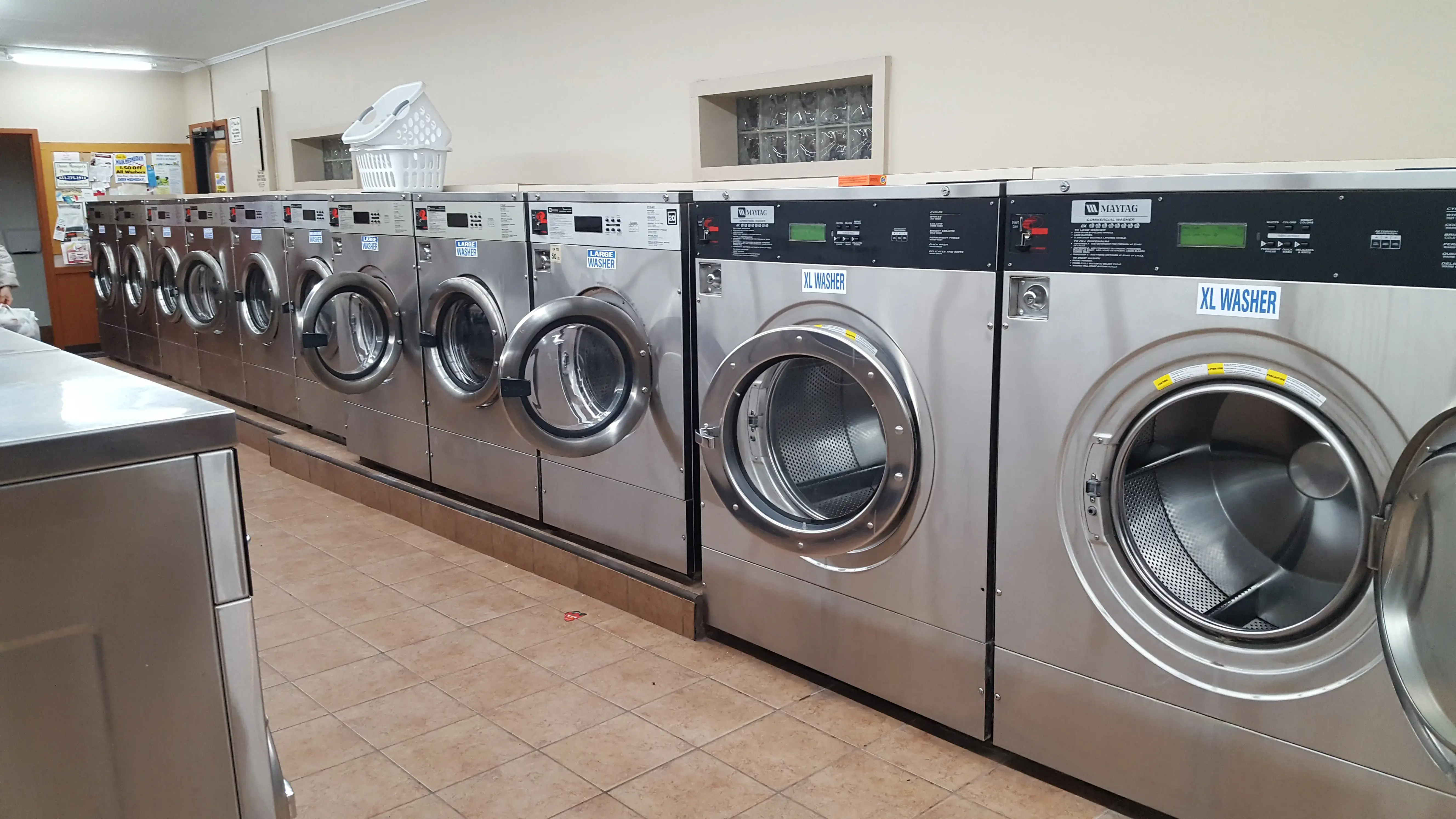 Maytag Laundry location