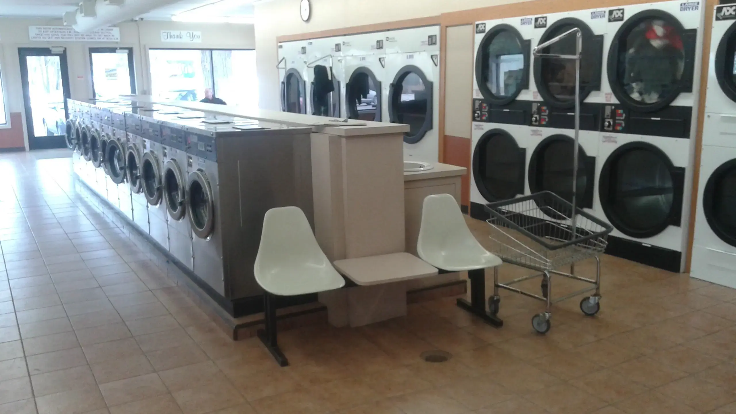 Maytag Laundry - Image 15