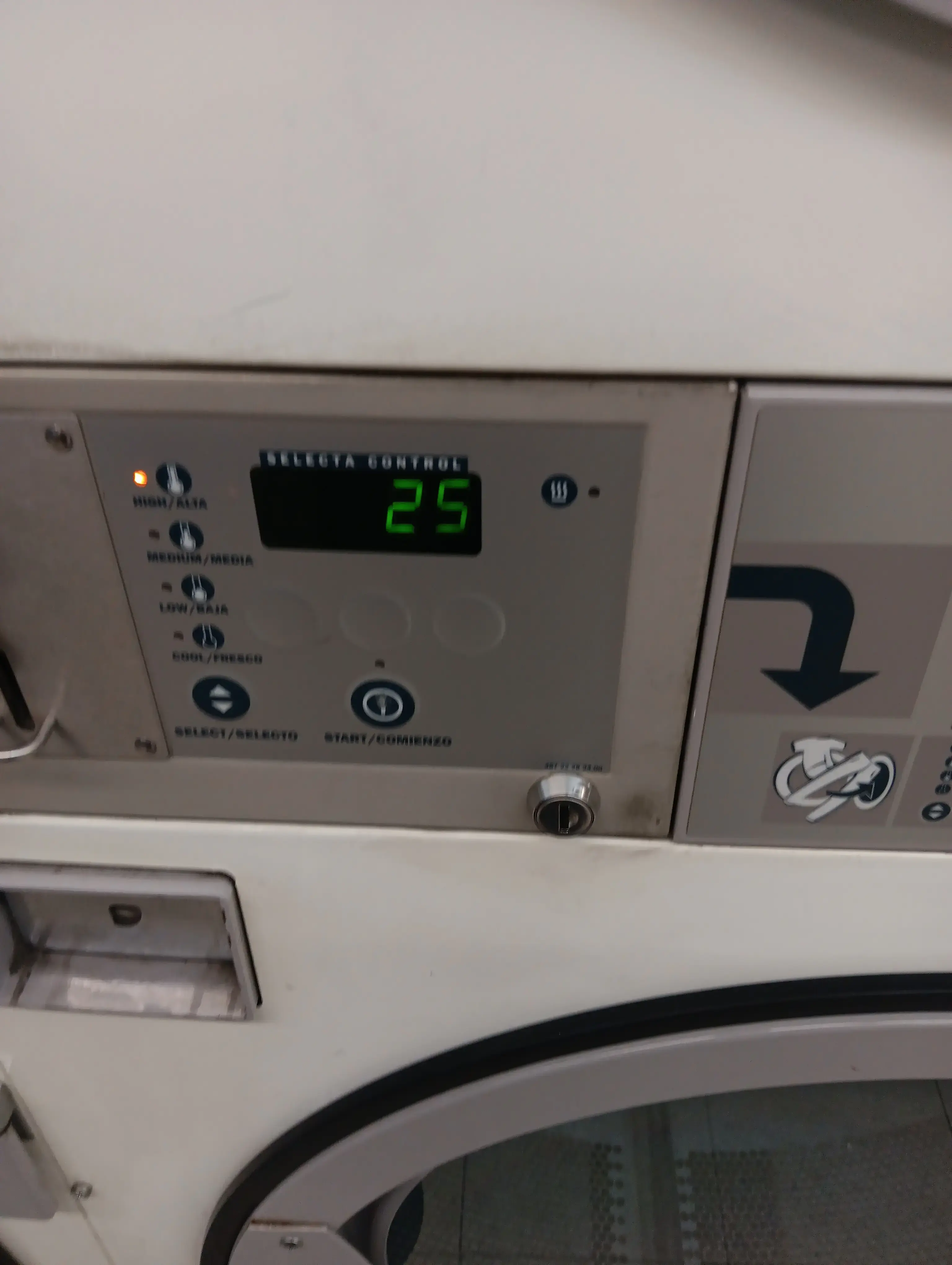 Maytag Laundry - Image 10