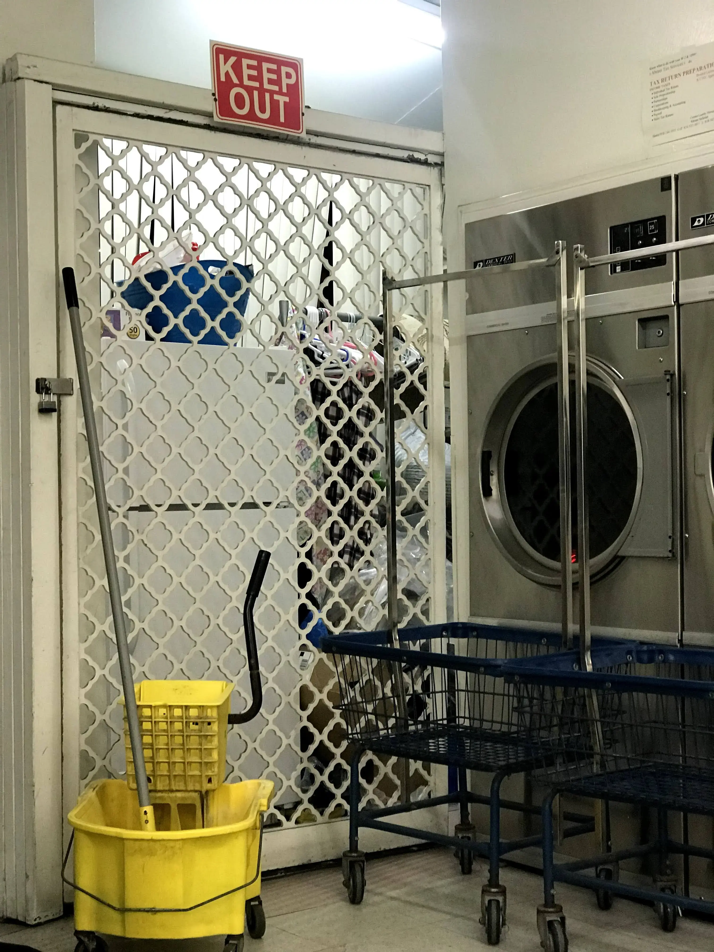 Maytag Laundry - Image 4