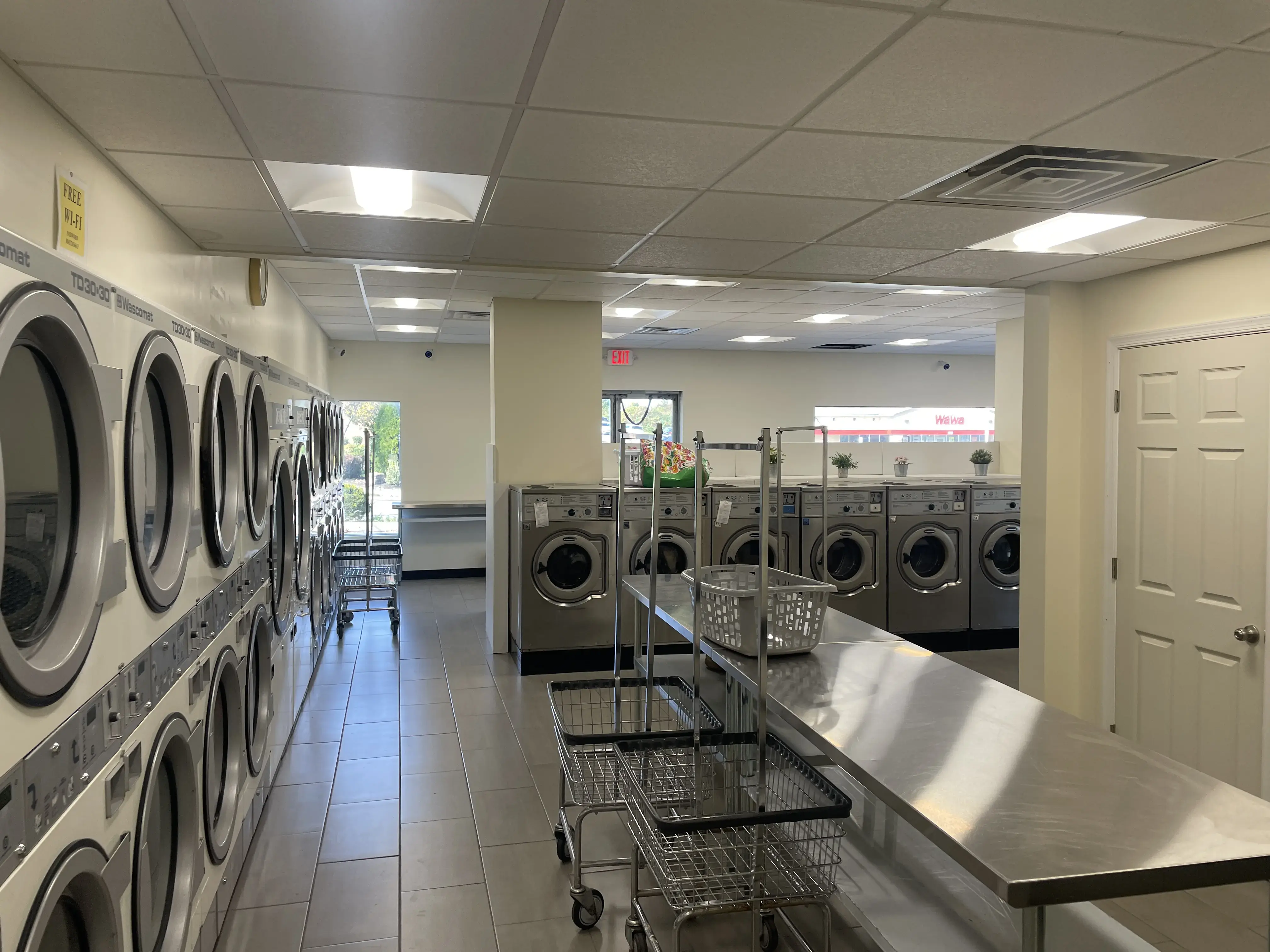Maytag Laundry Mat - Image 1