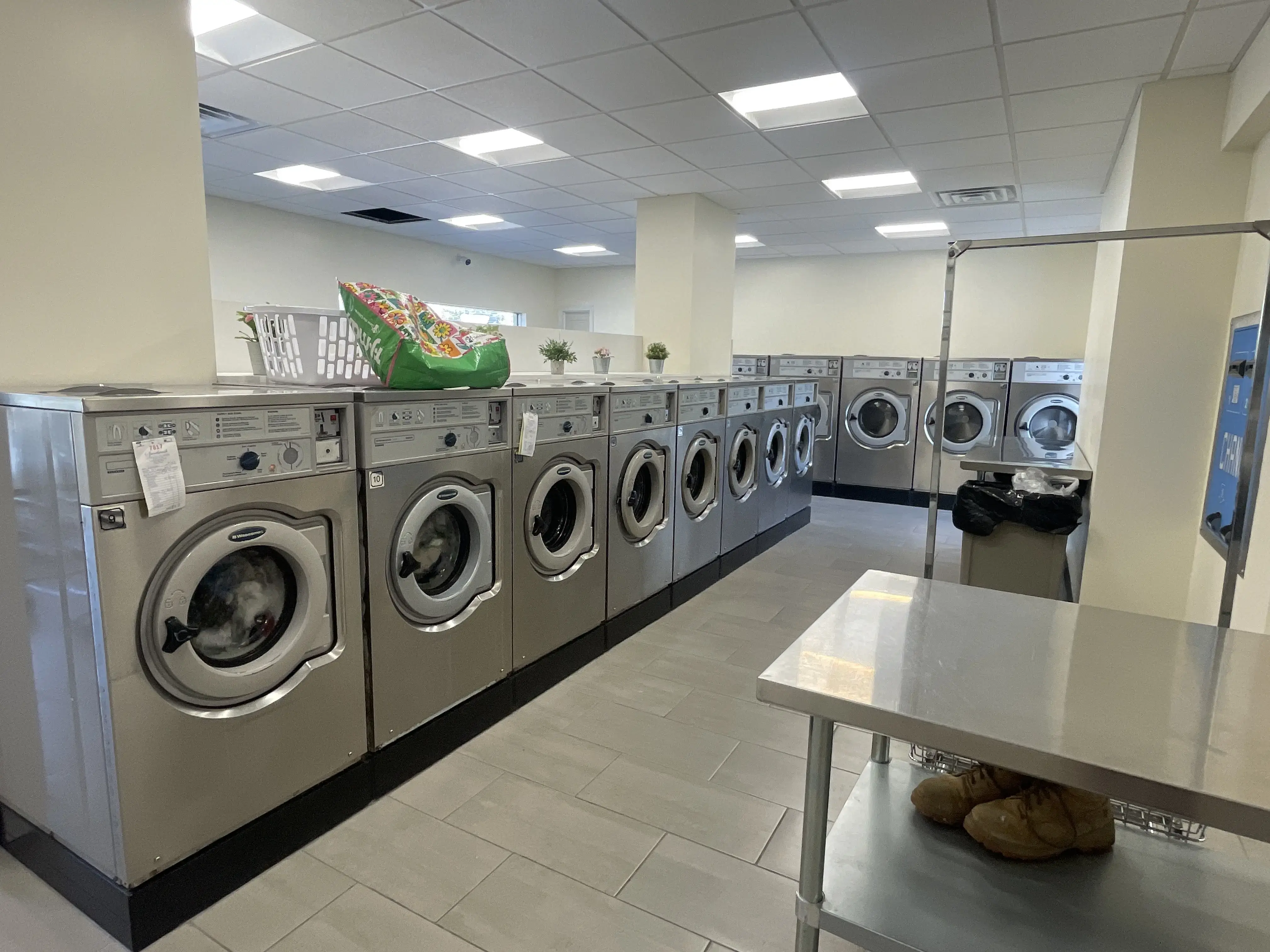 Maytag Laundry Mat thumbnail 13