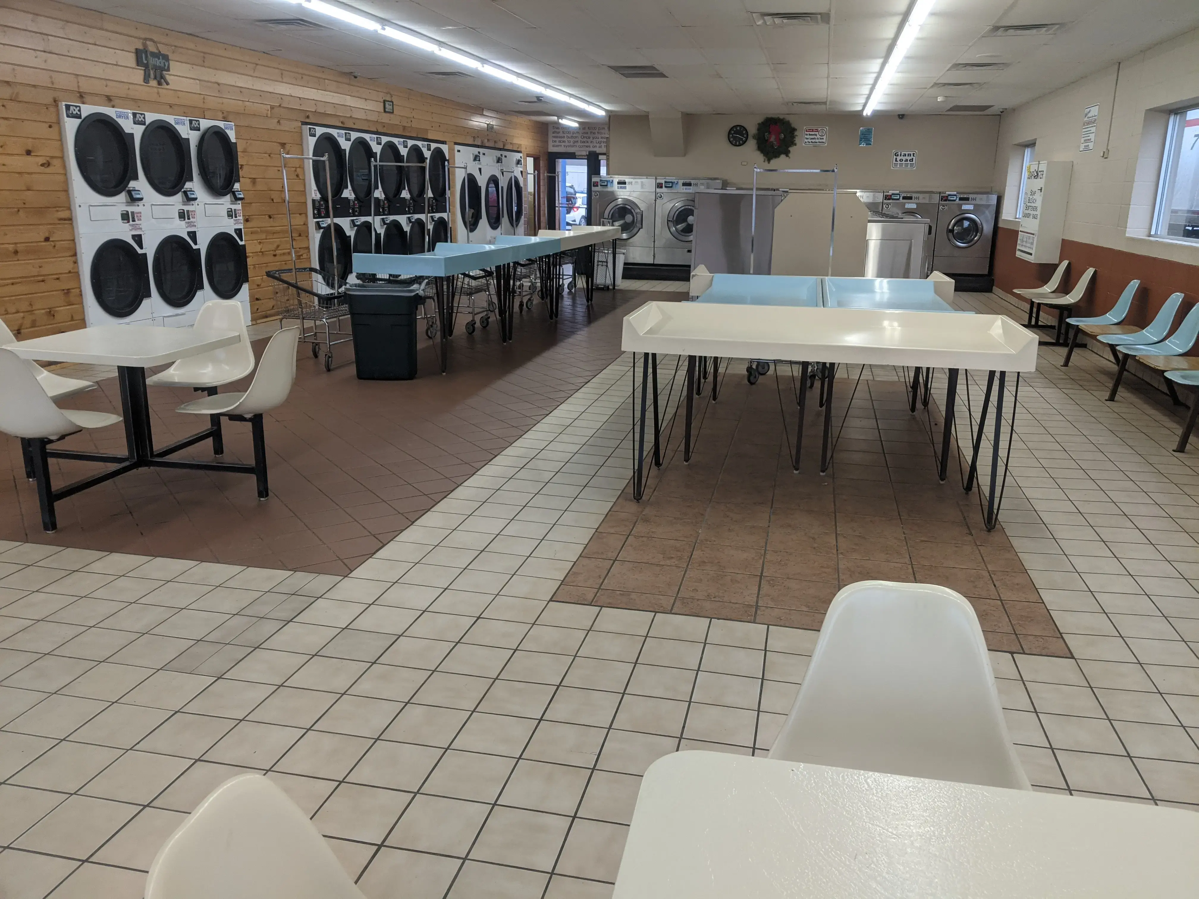 Maytag Laundry of Forest Lake - Image 9