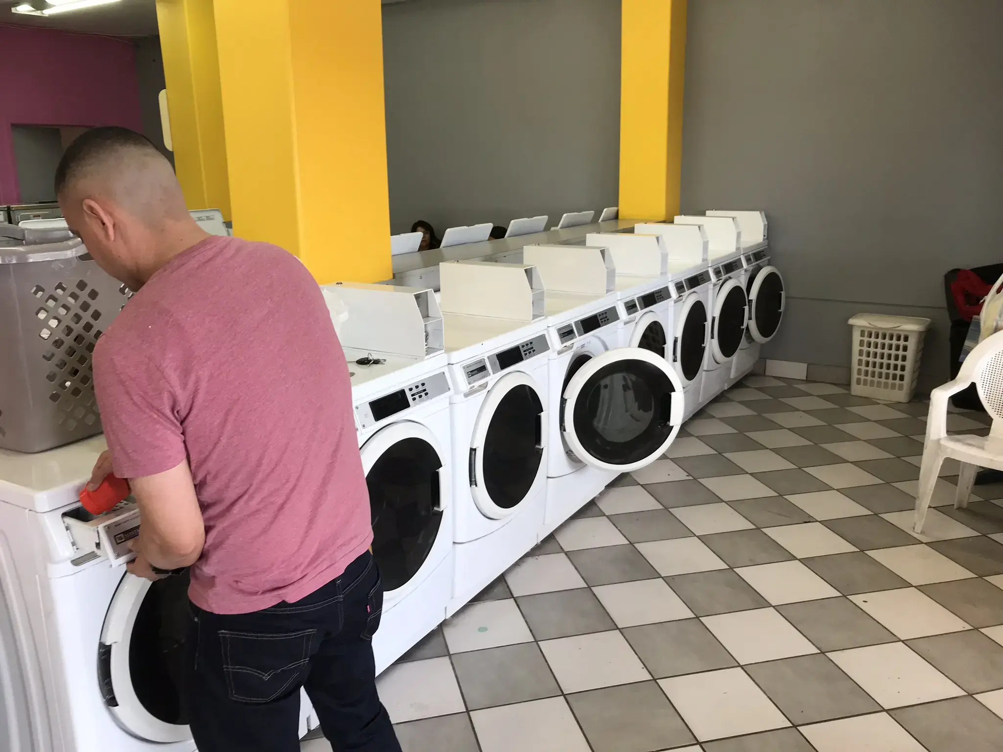 Maytag Laundry thumbnail 9