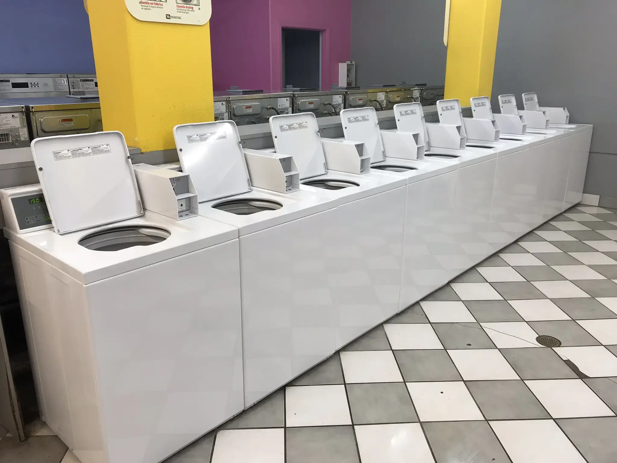 Maytag Laundry - Image 5