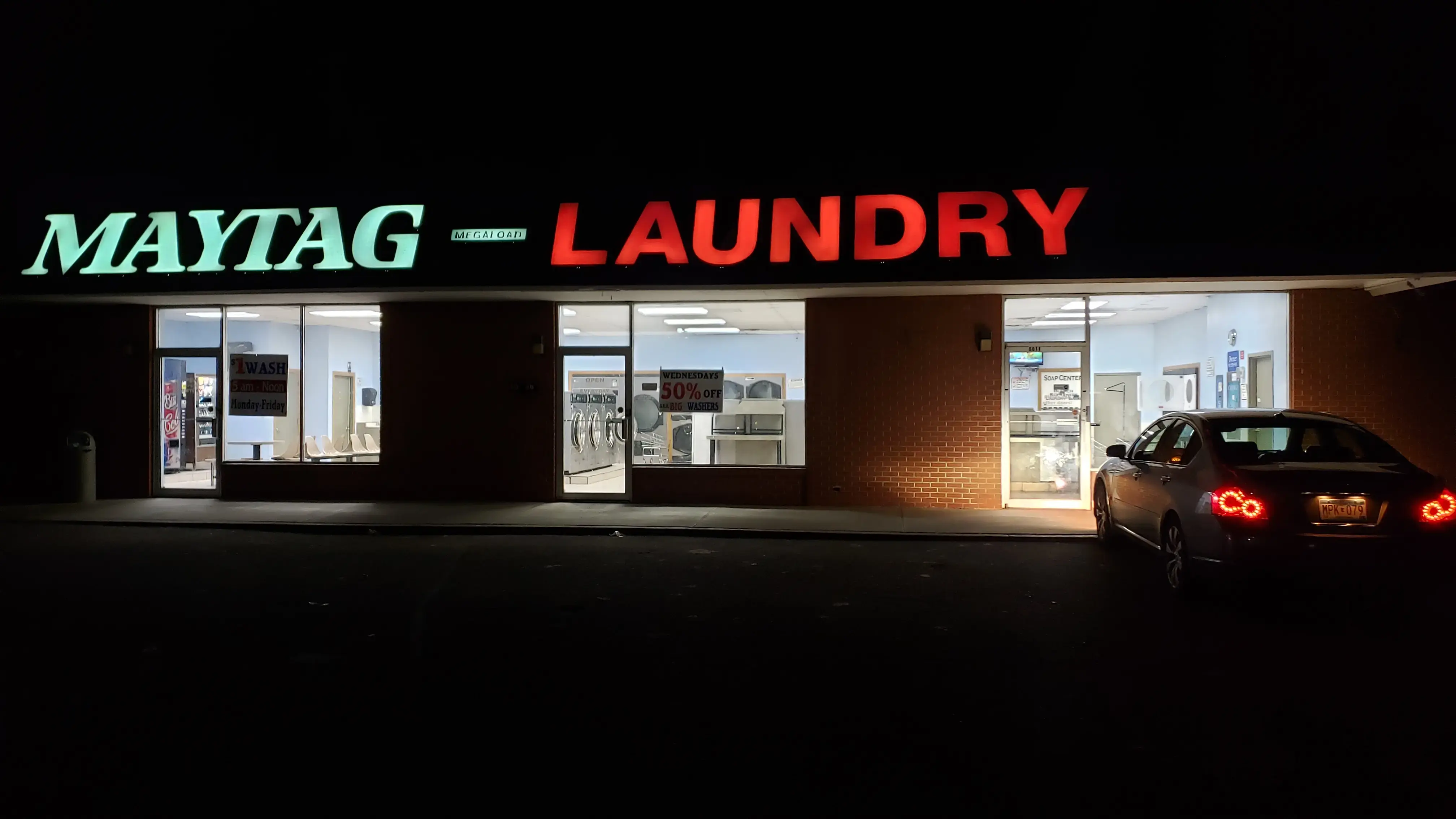 Maytag Mega Load Laundry thumbnail 6