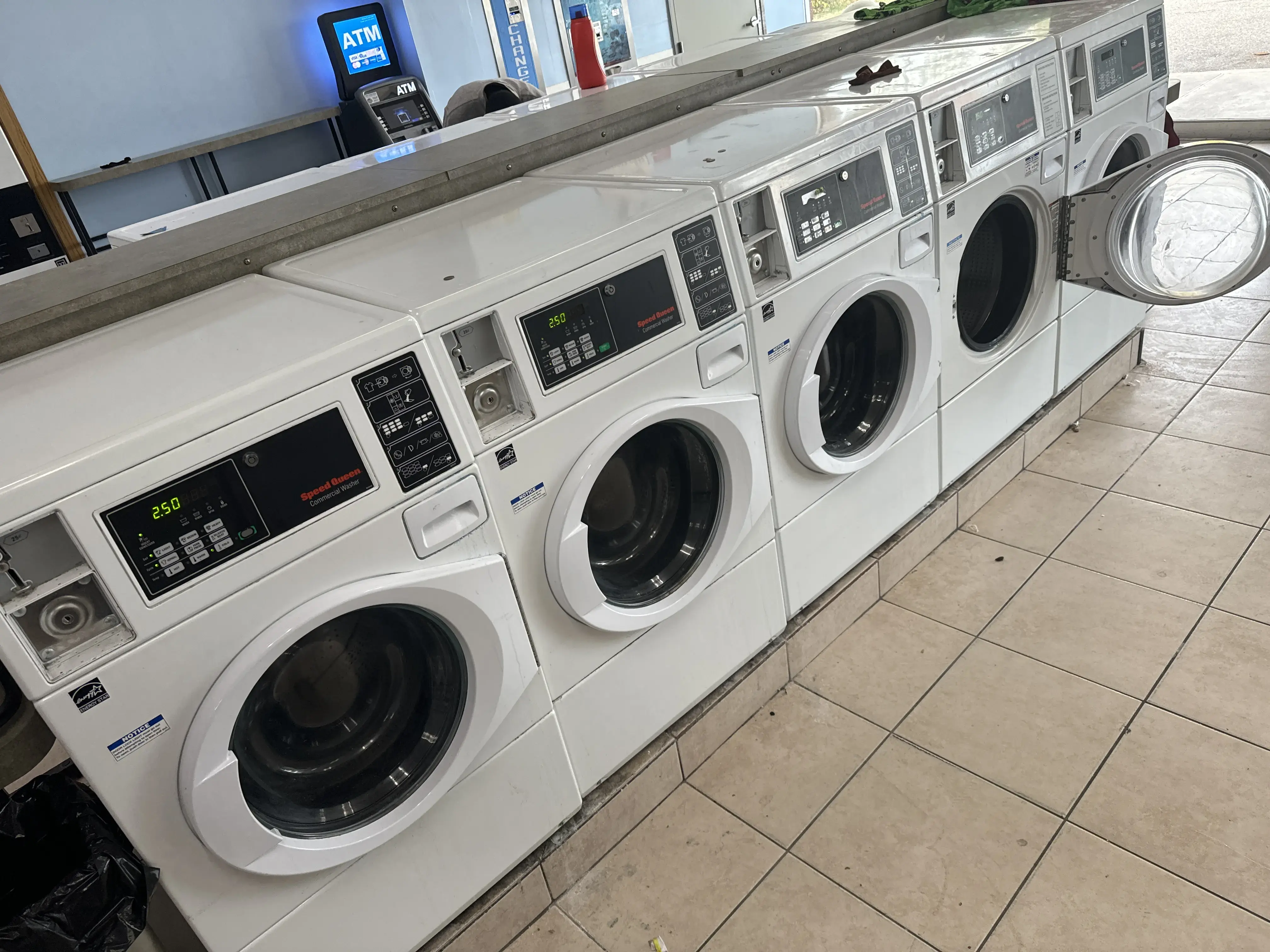 Maytag Mega Load Laundry thumbnail 1