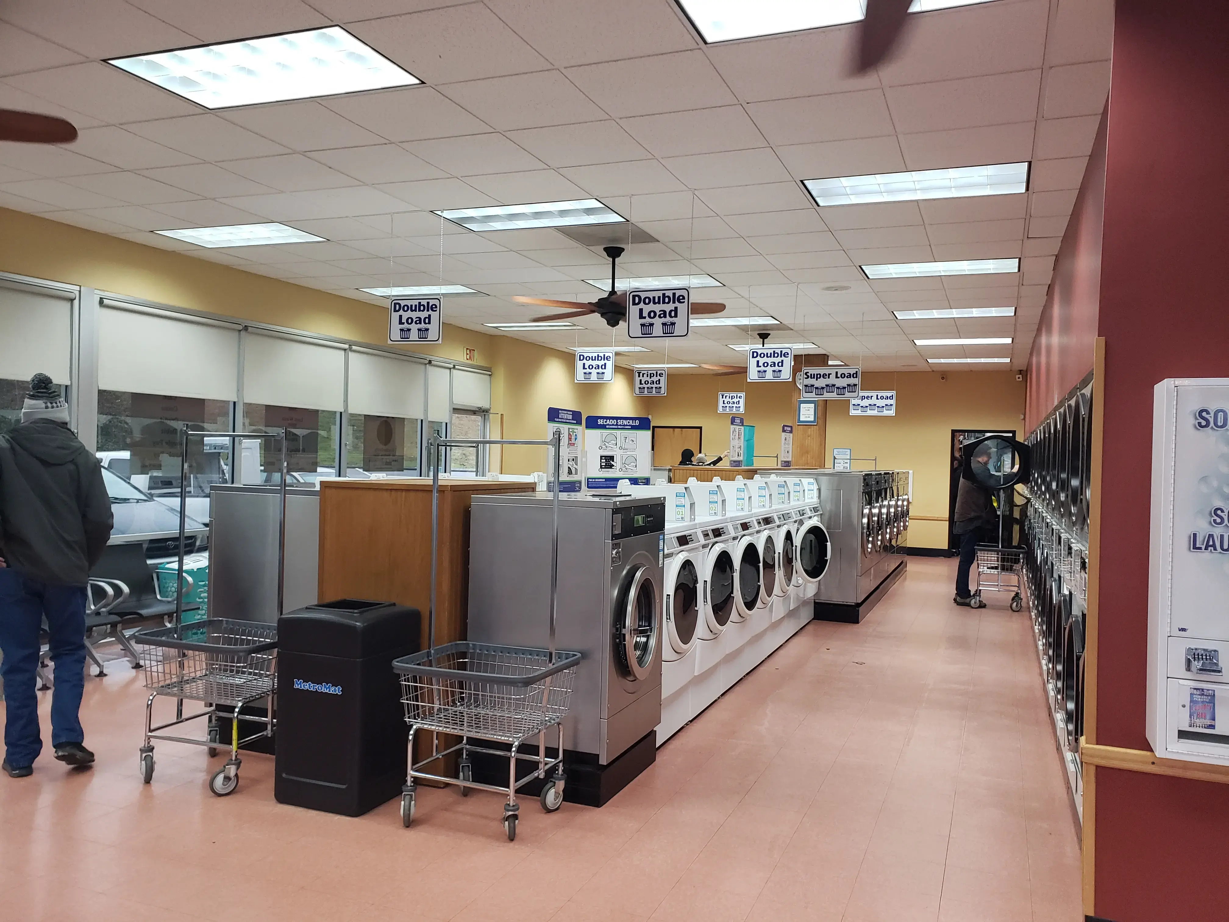 Maytag MetroMat Laundromat - Image 2