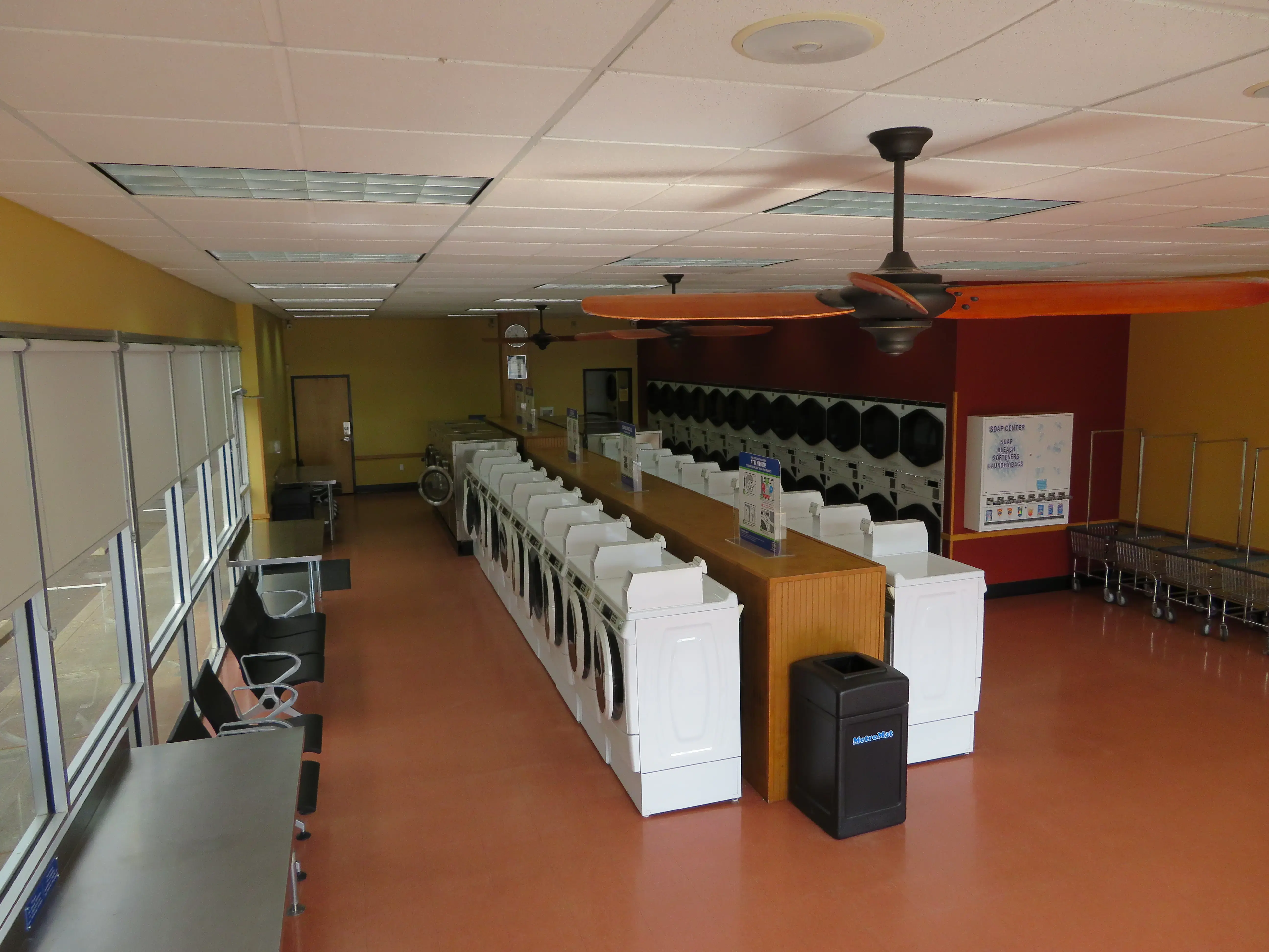 Maytag MetroMat Laundromat - Image 11
