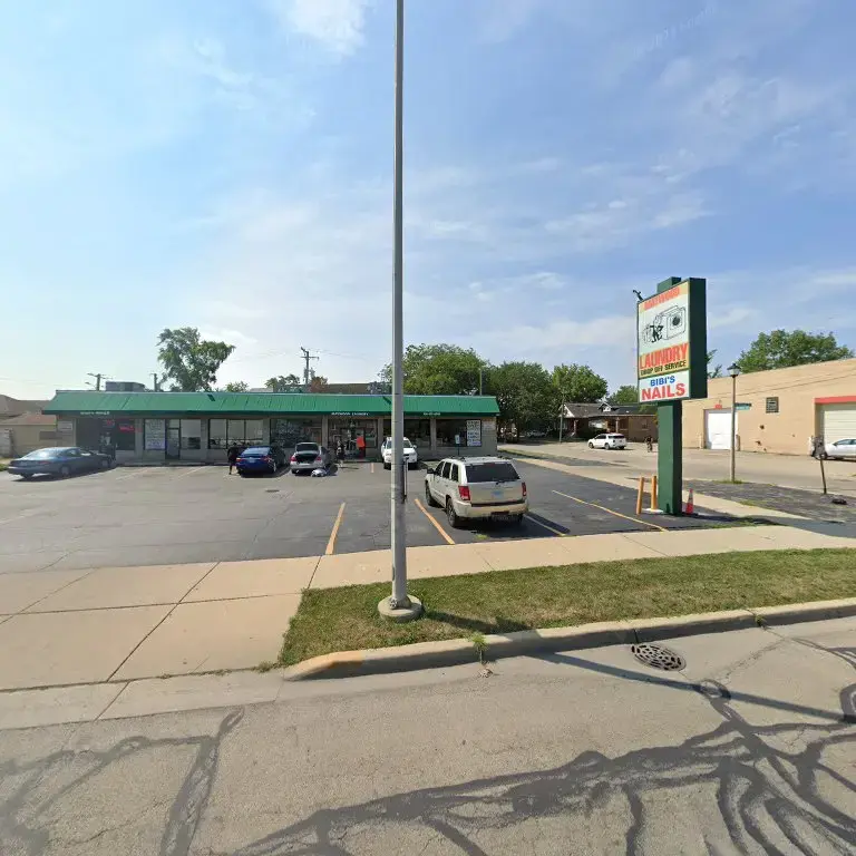 Maywood Laundromat thumbnail 7