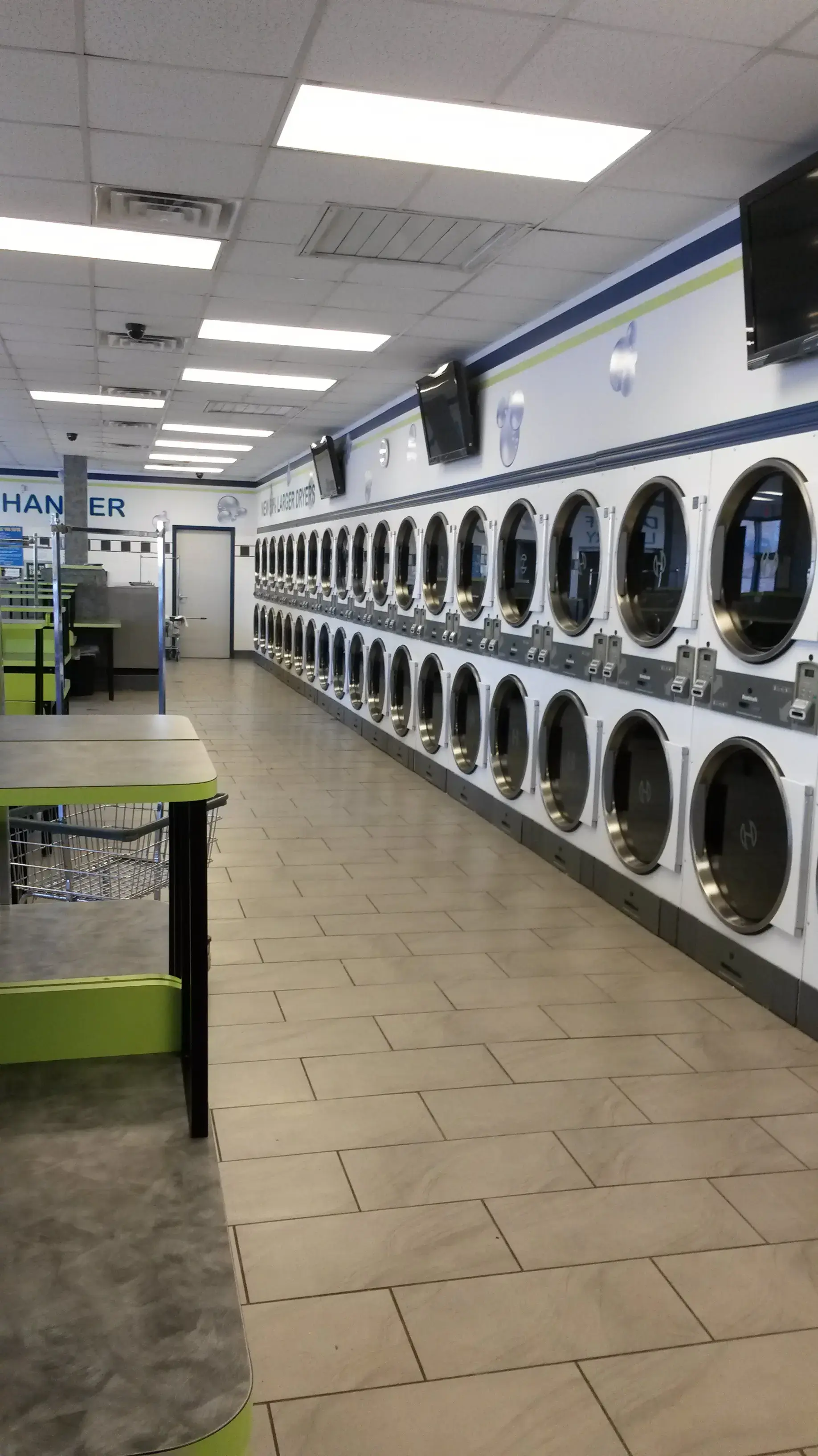 Maywood Laundromat thumbnail 4