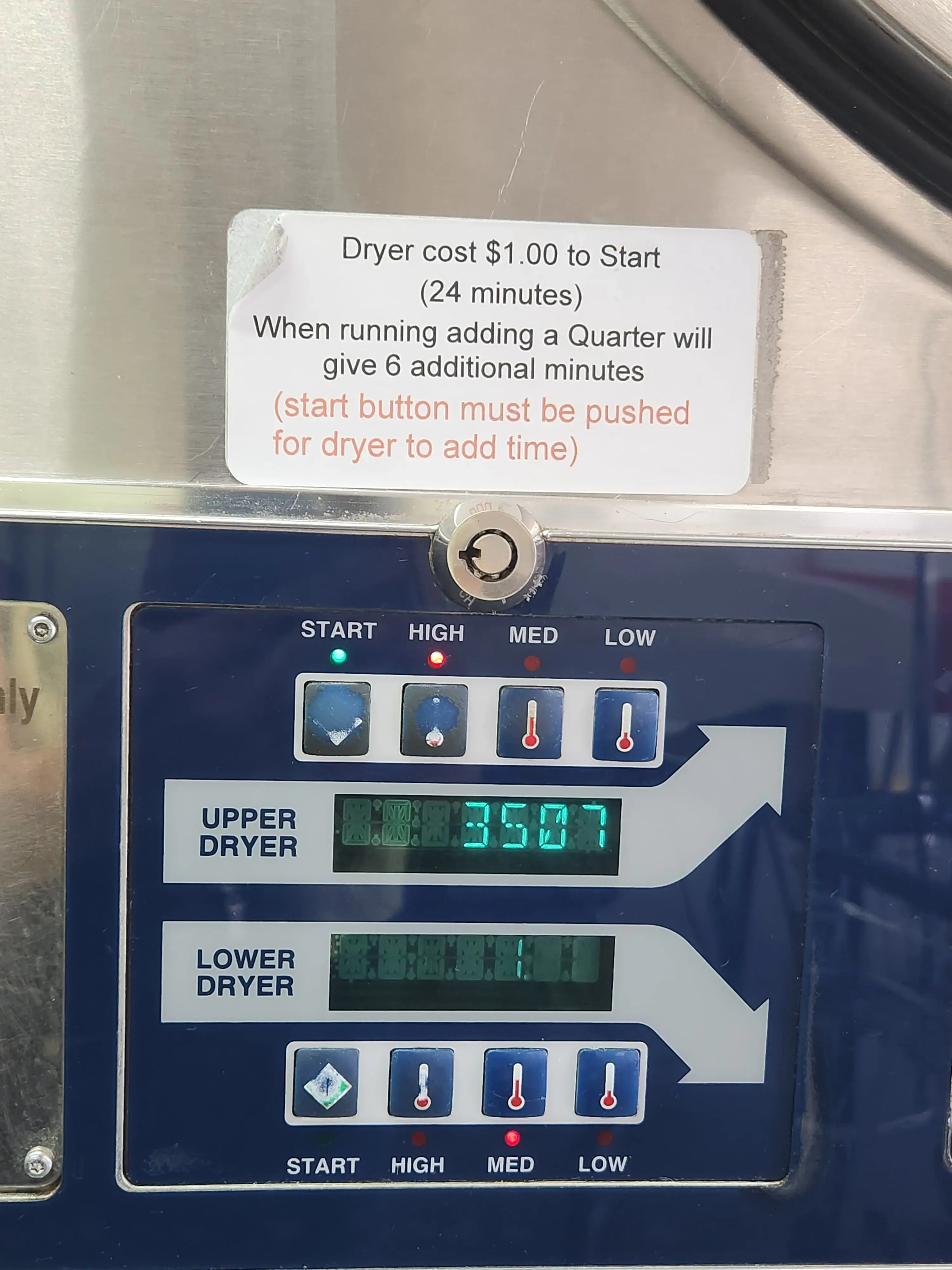 McCann's Laundromat - Image 7