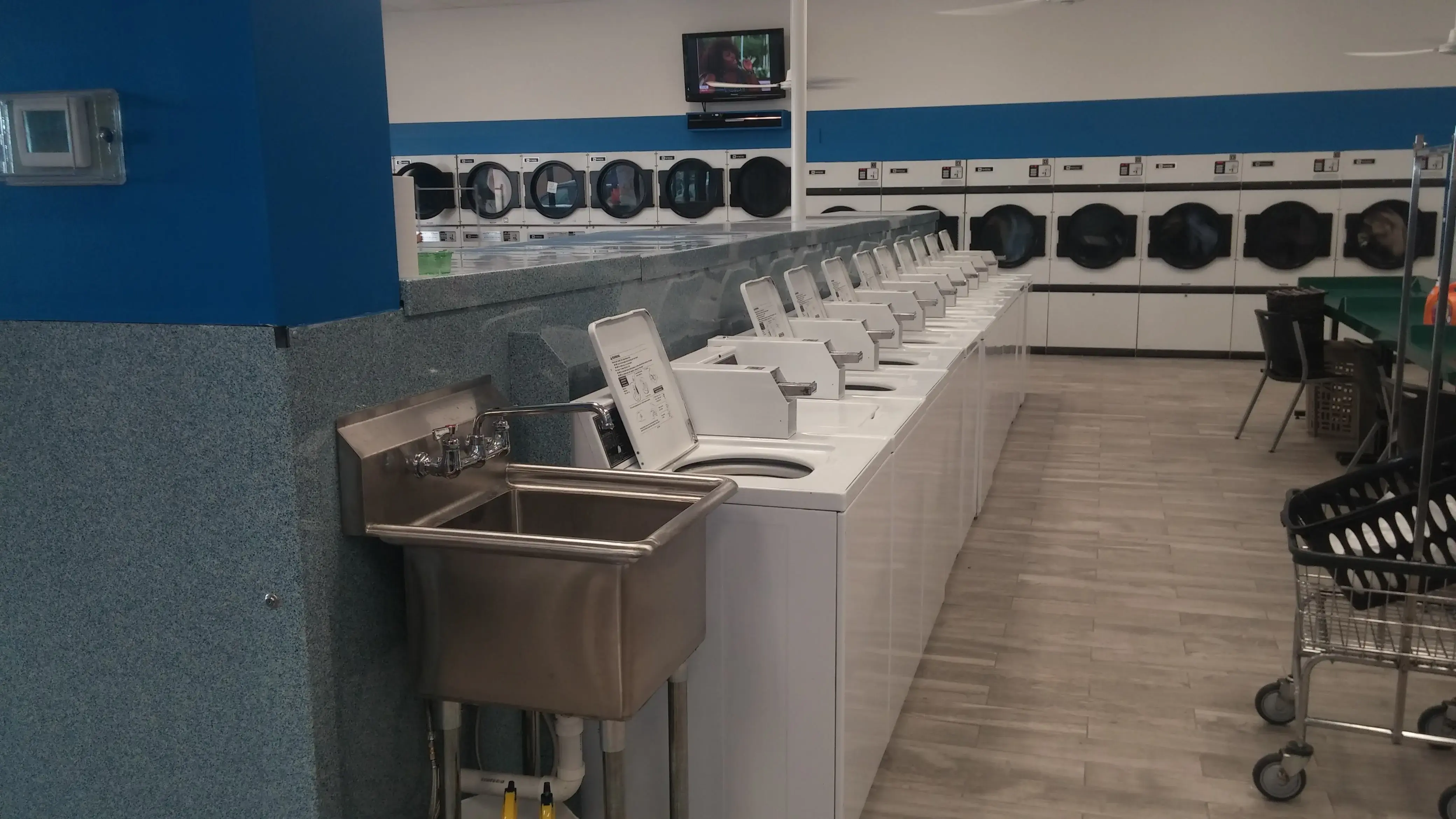 McCart Superwash Coin Laundry thumbnail 15