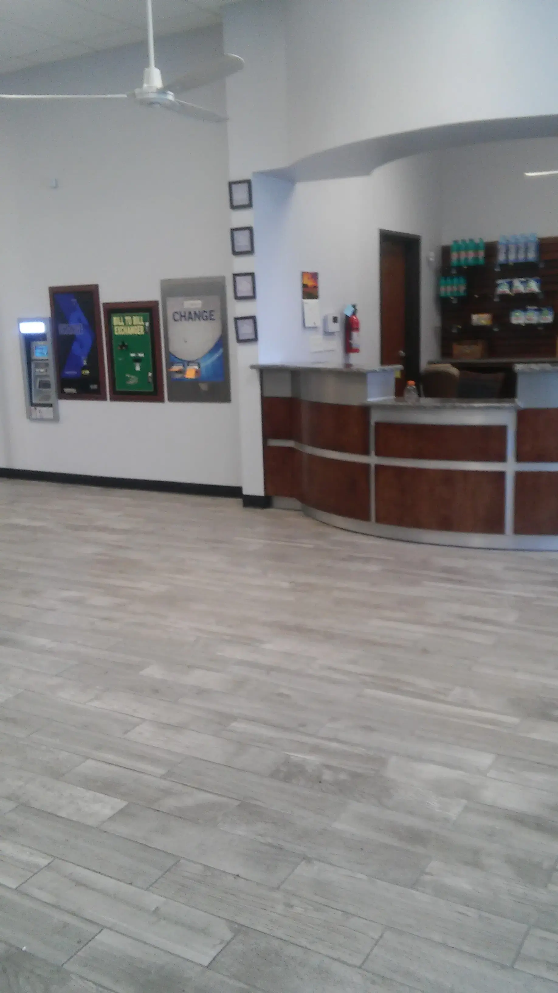 McCart Superwash Coin Laundry thumbnail 12