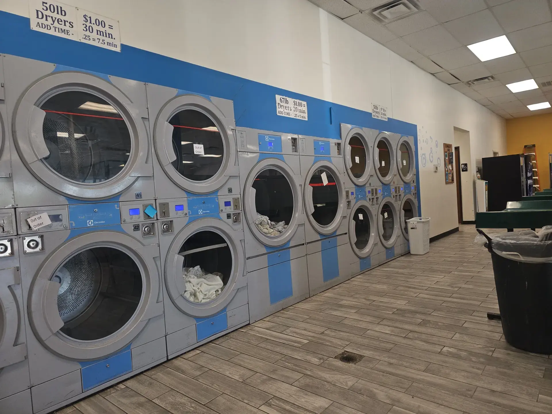 McCart Superwash Coin Laundry - Image 5