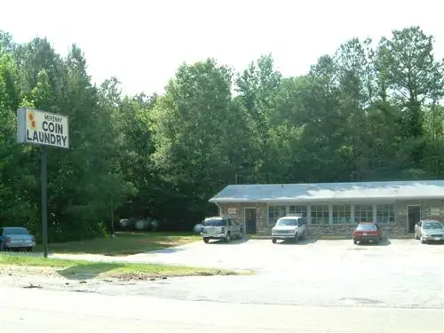 McKenney Coin Laundry - Image 3