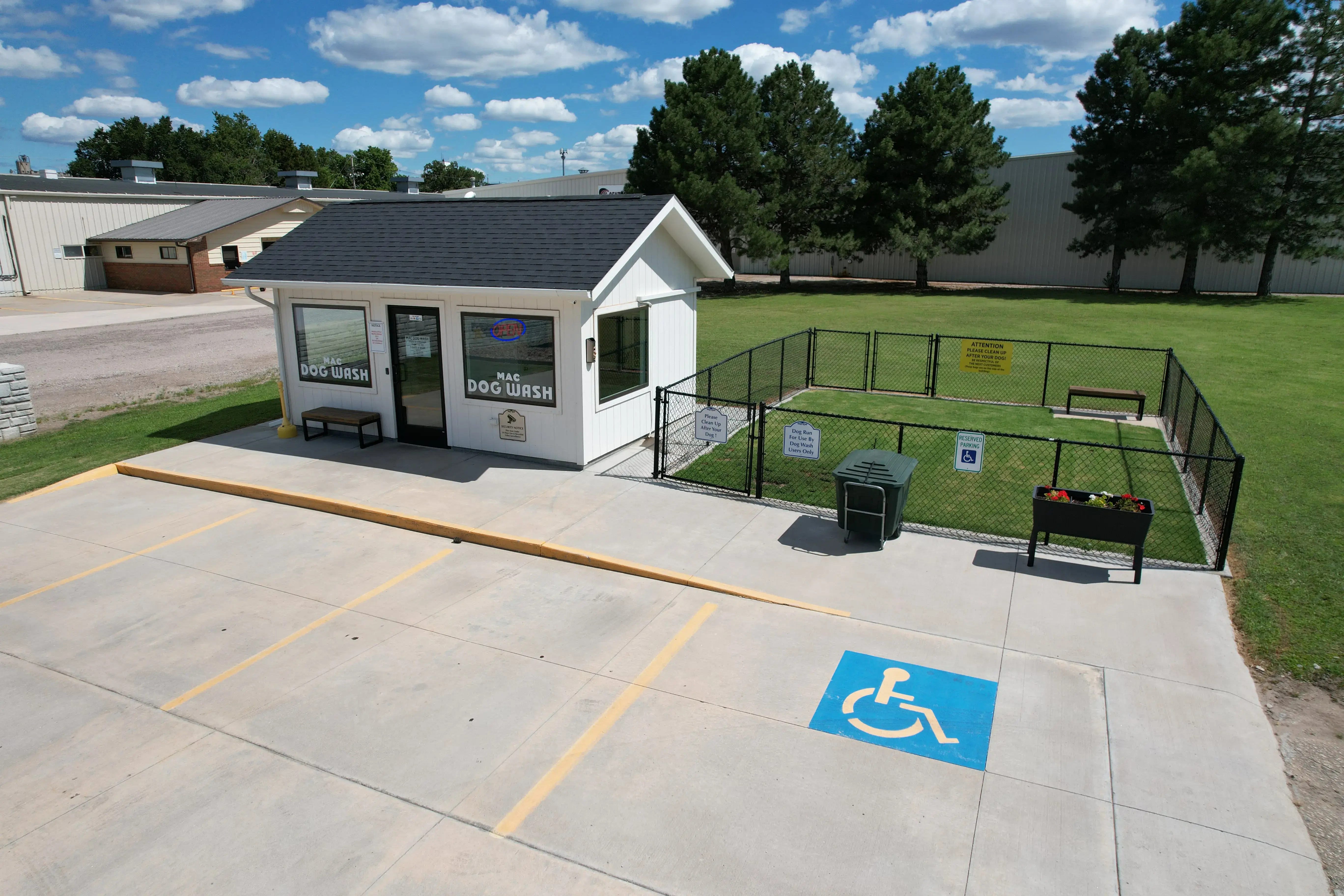 Mcpherson Express Laundry Center thumbnail 4