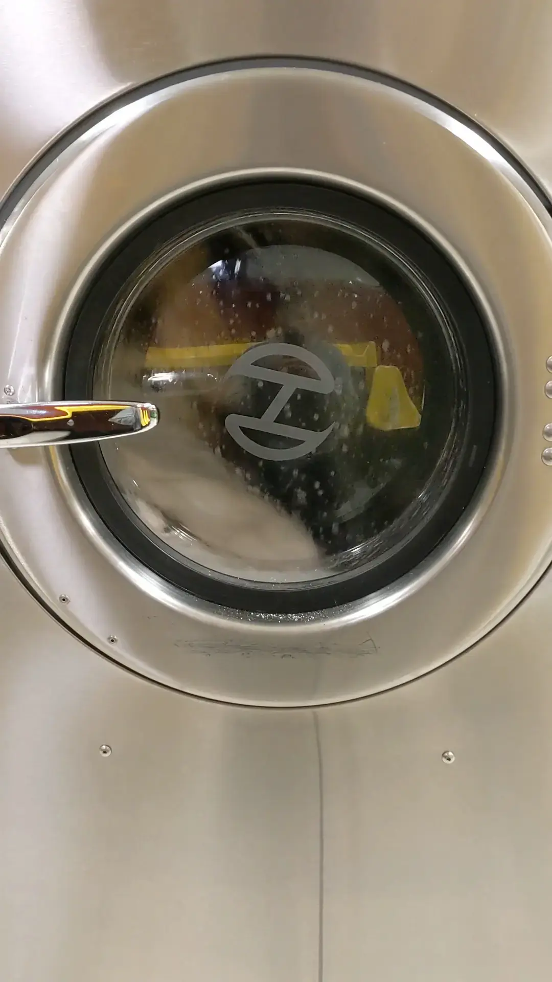 Meadowglen Washateria - Image 11