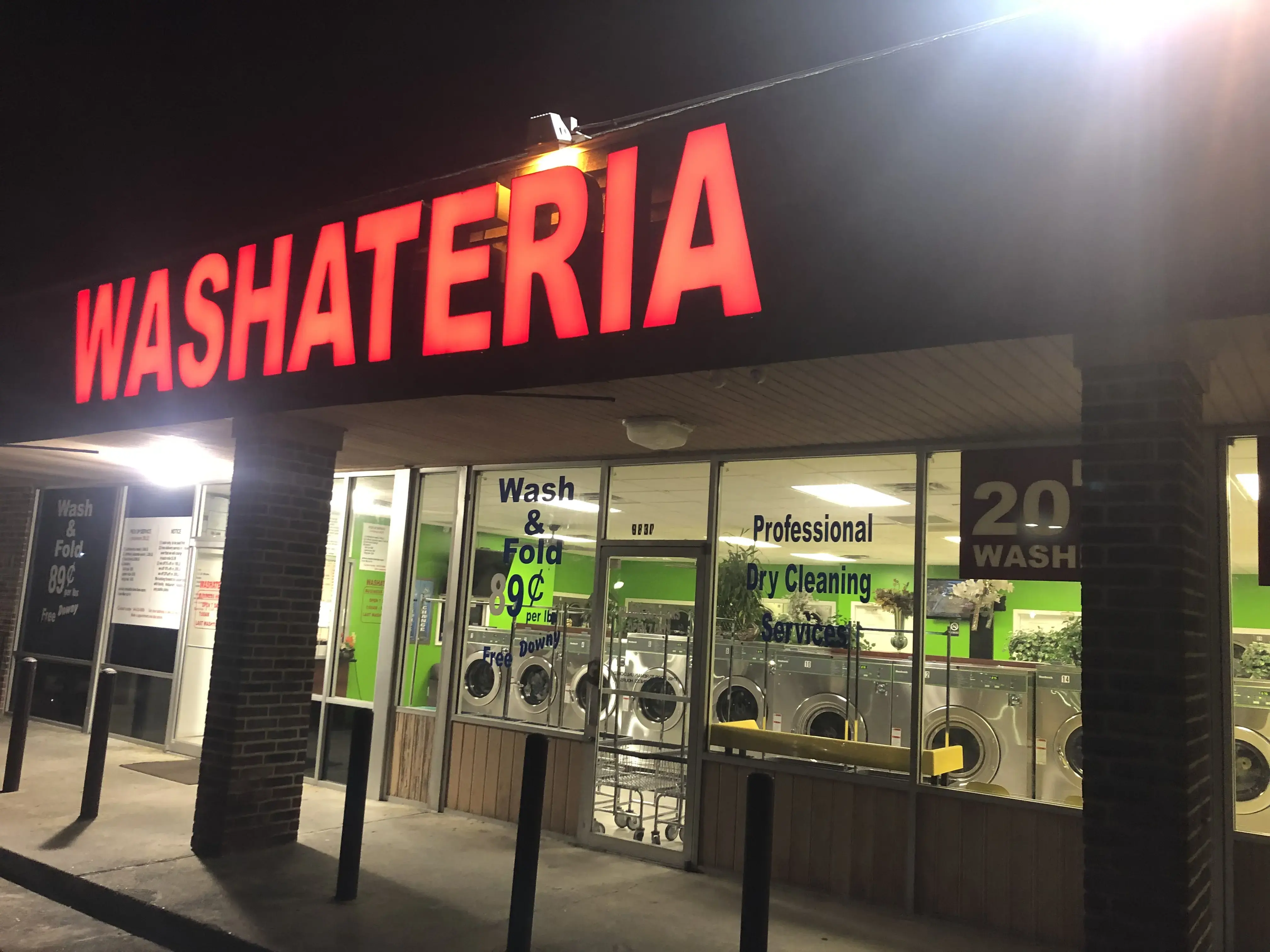 Meadowglen Washateria - Image 12