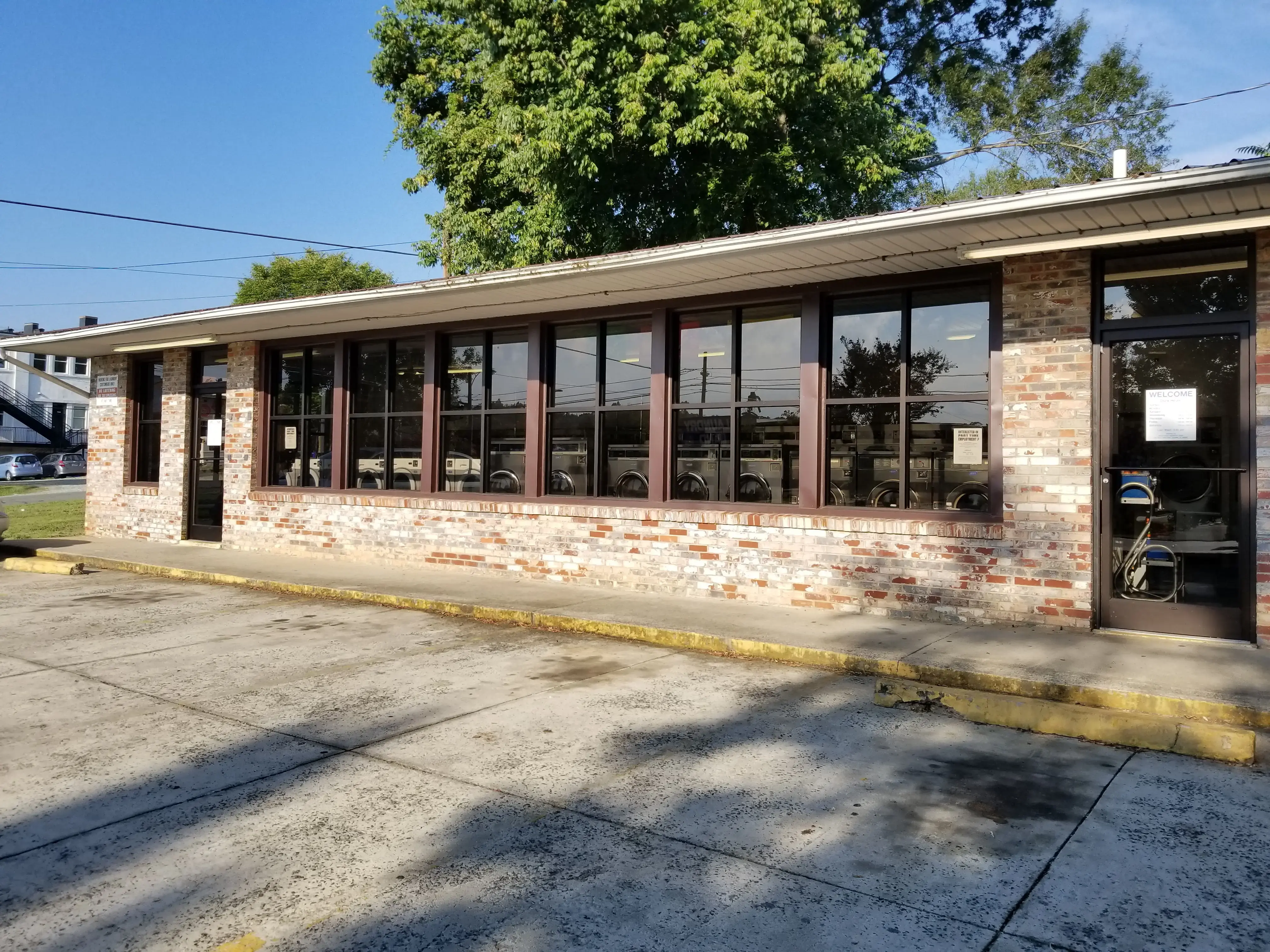 Mebane Laundry Land Laundromat - Image 6