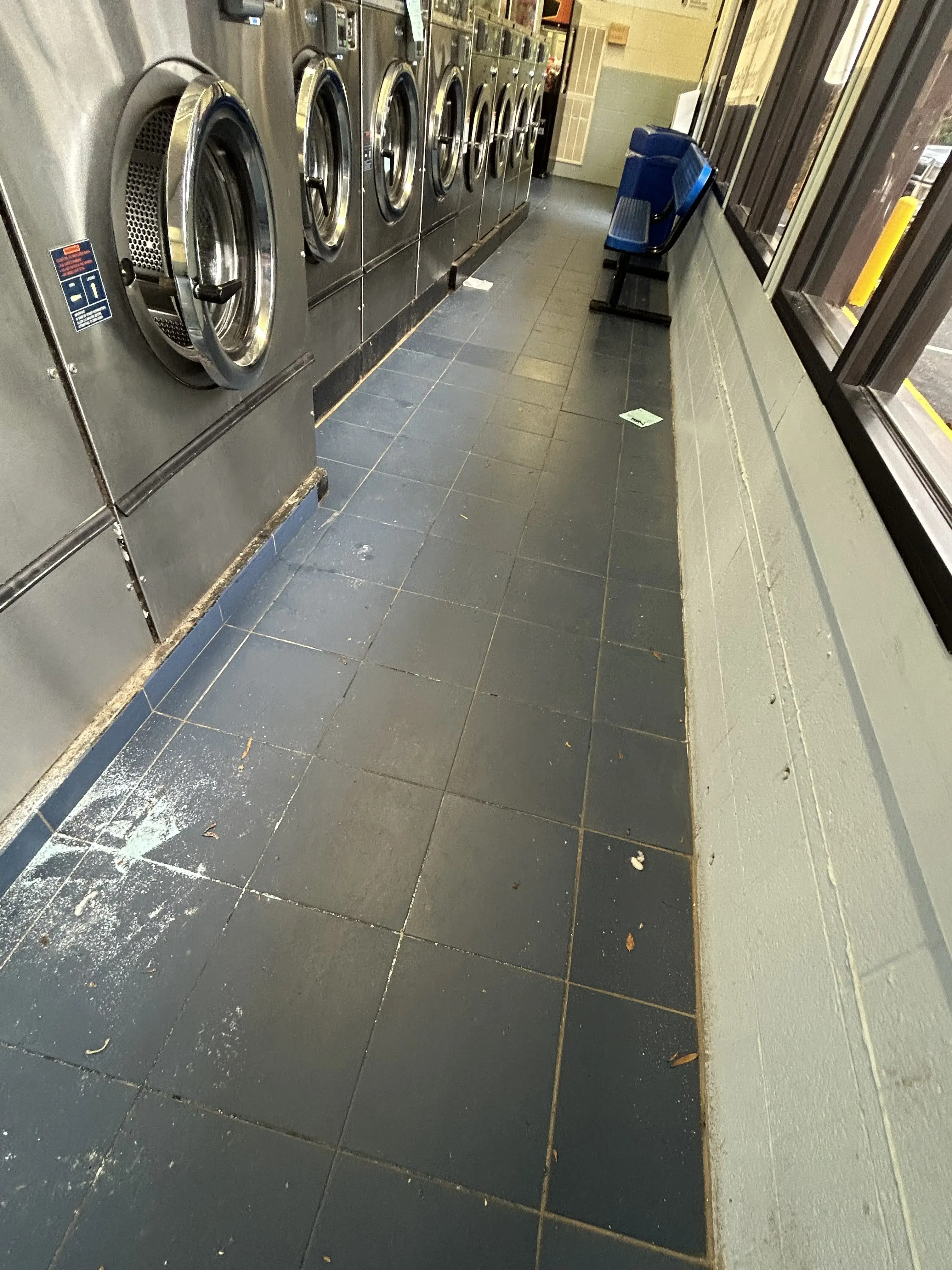 Mebane Laundry Land Laundromat - Image 5