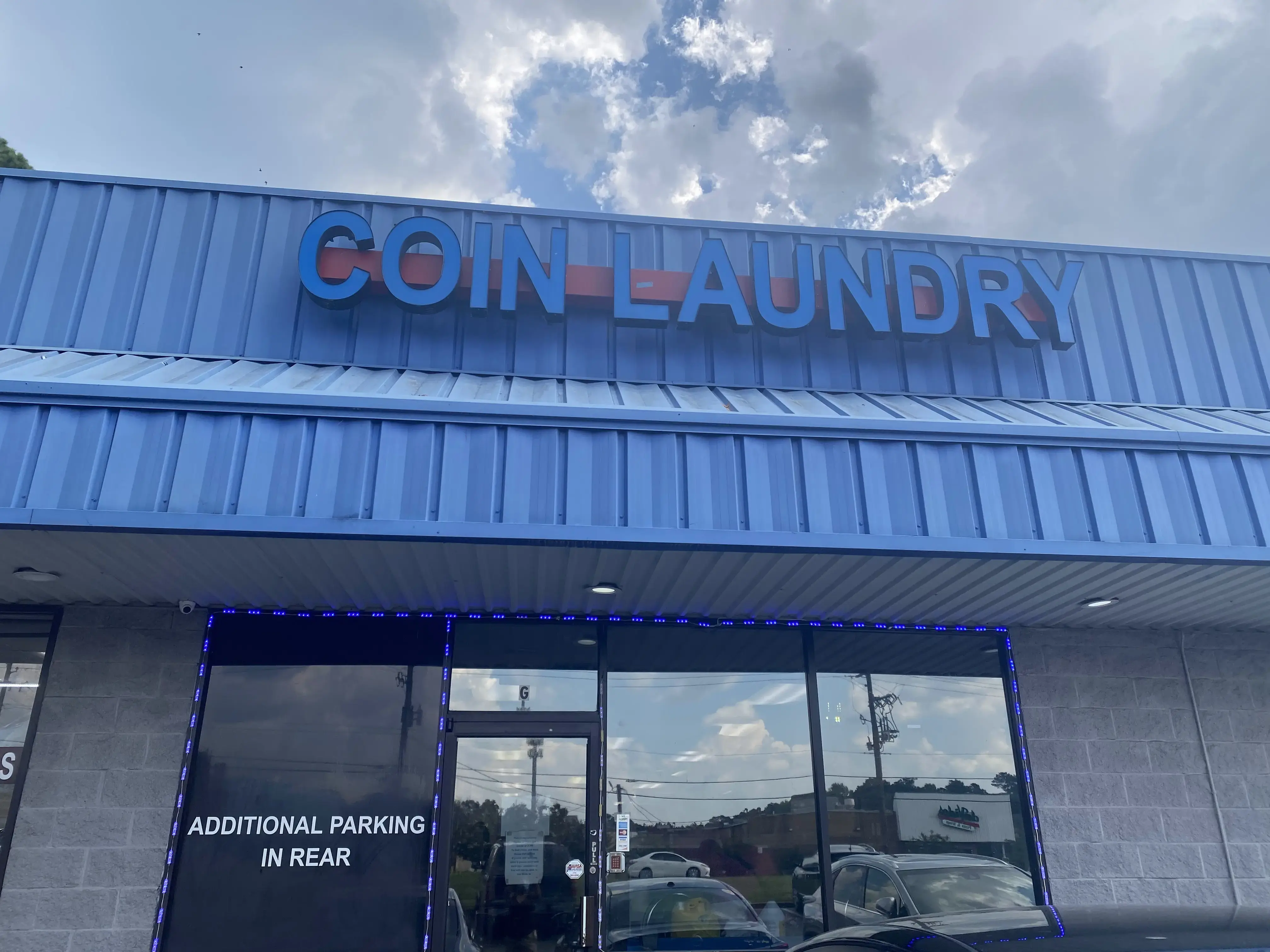 Medlock Coin Laundry - Image 3