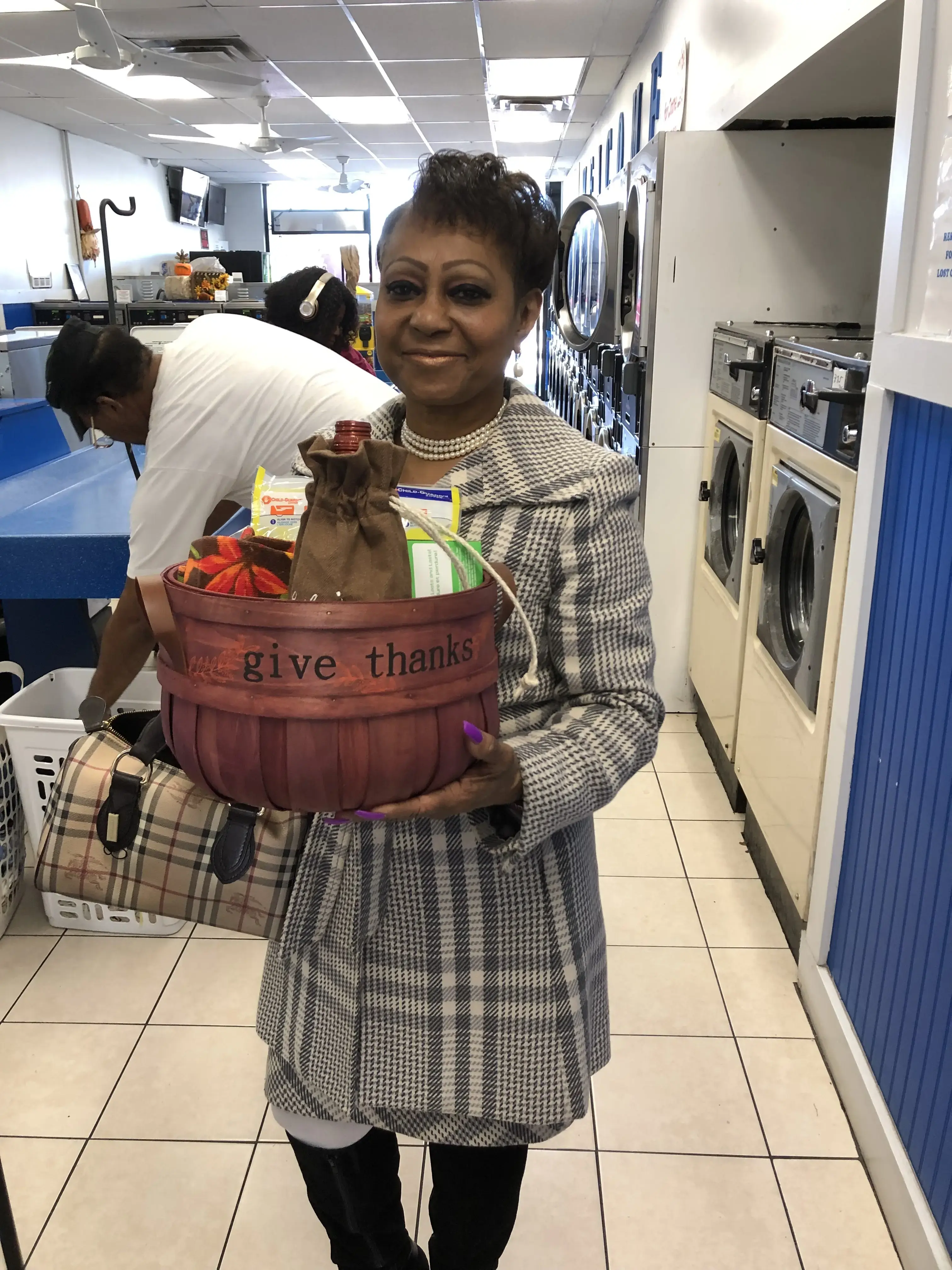 Medlock Coin Laundry - Image 8