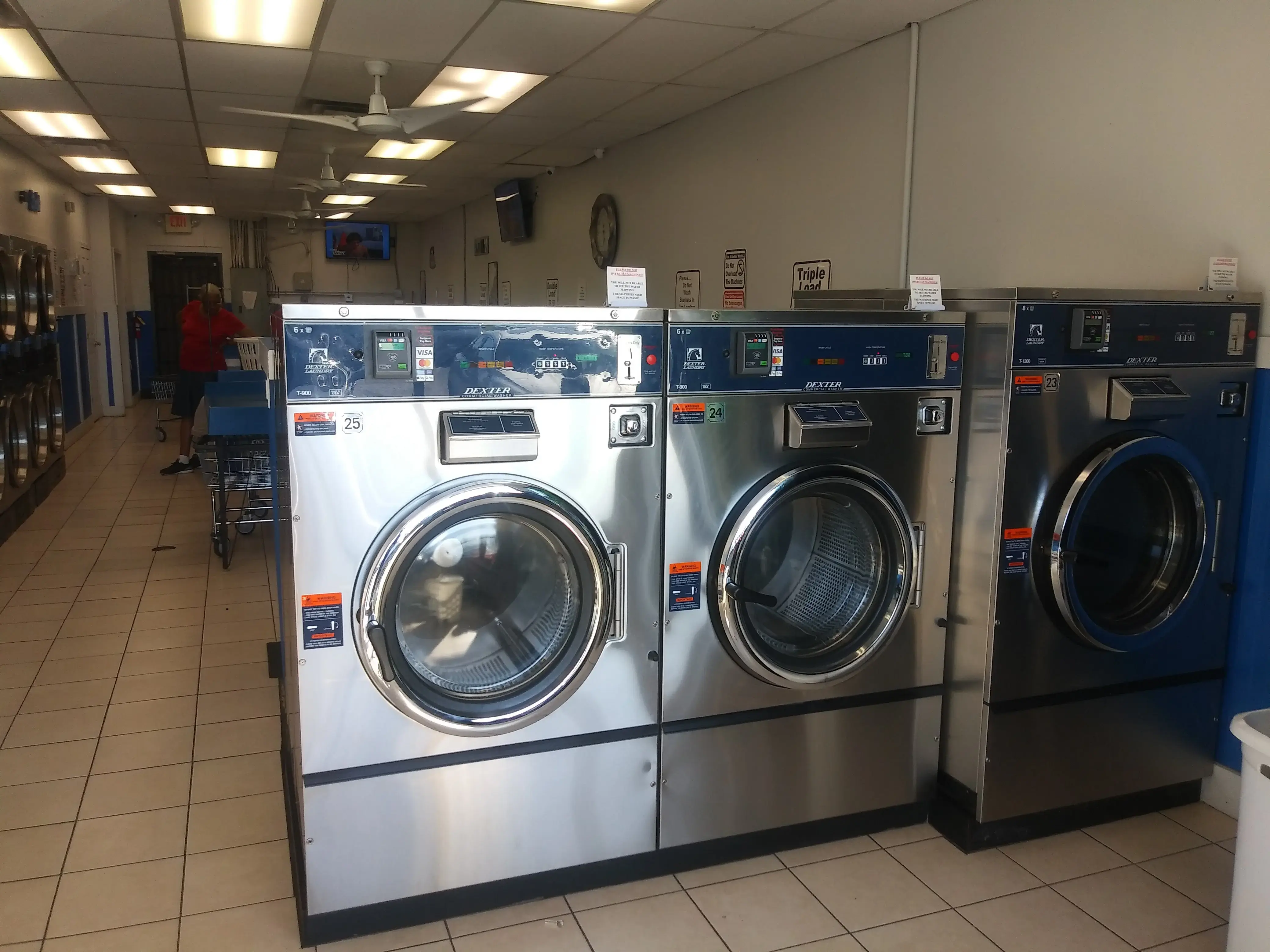 Medlock Coin Laundry thumbnail 18