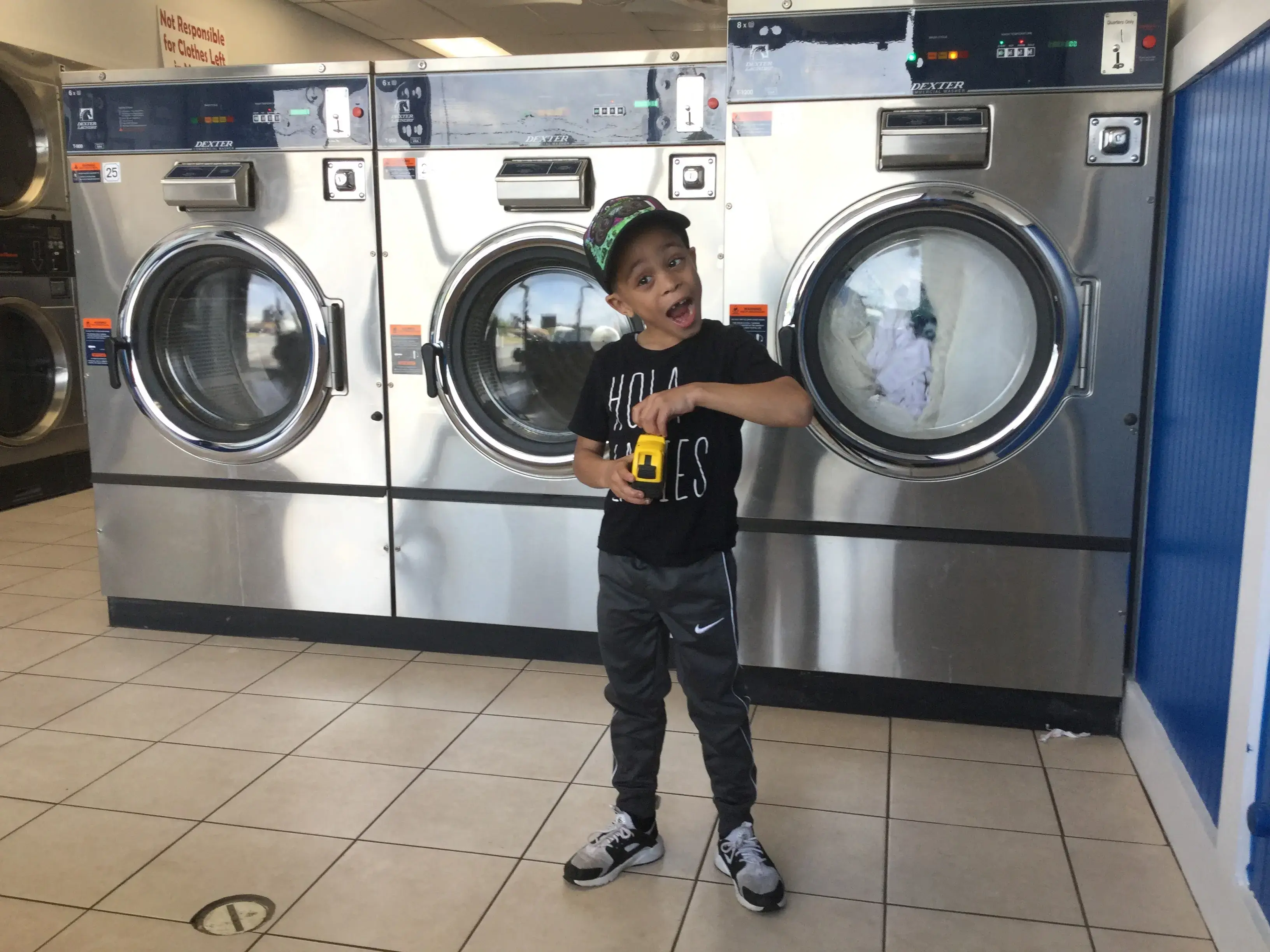 Medlock Coin Laundry - Image 15