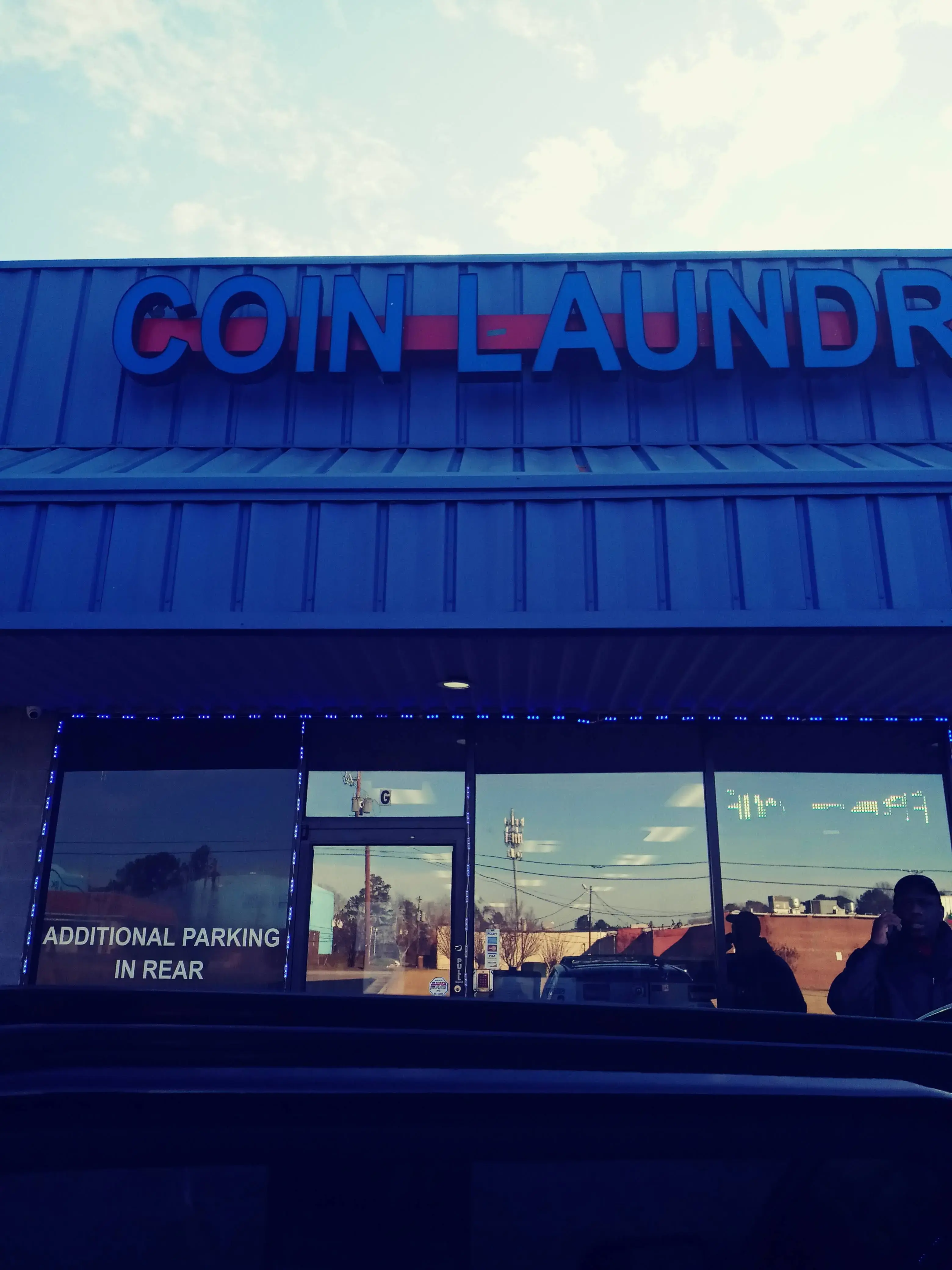 Medlock Coin Laundry - Image 19