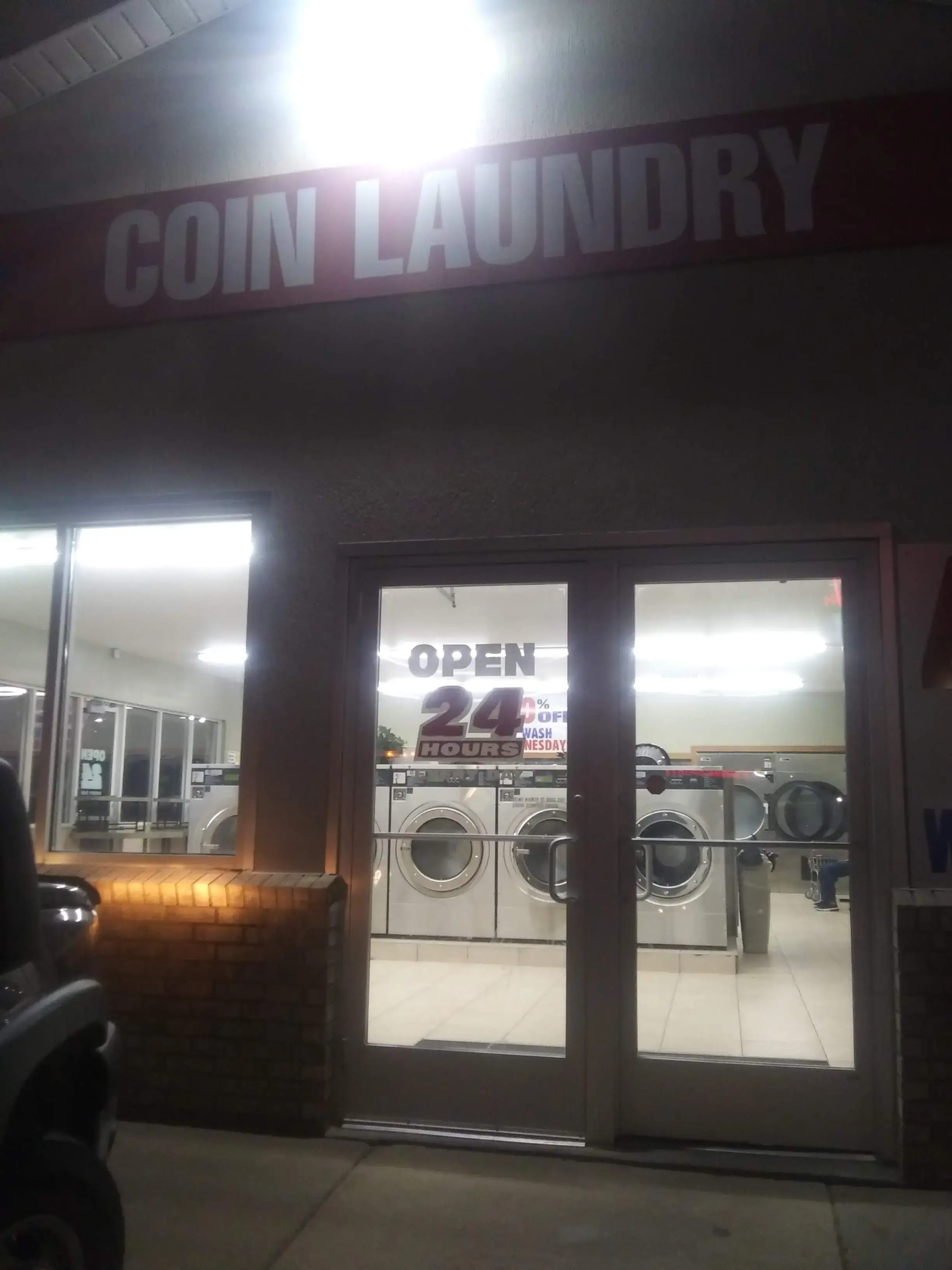 Mega Coin Laundry - Image 3