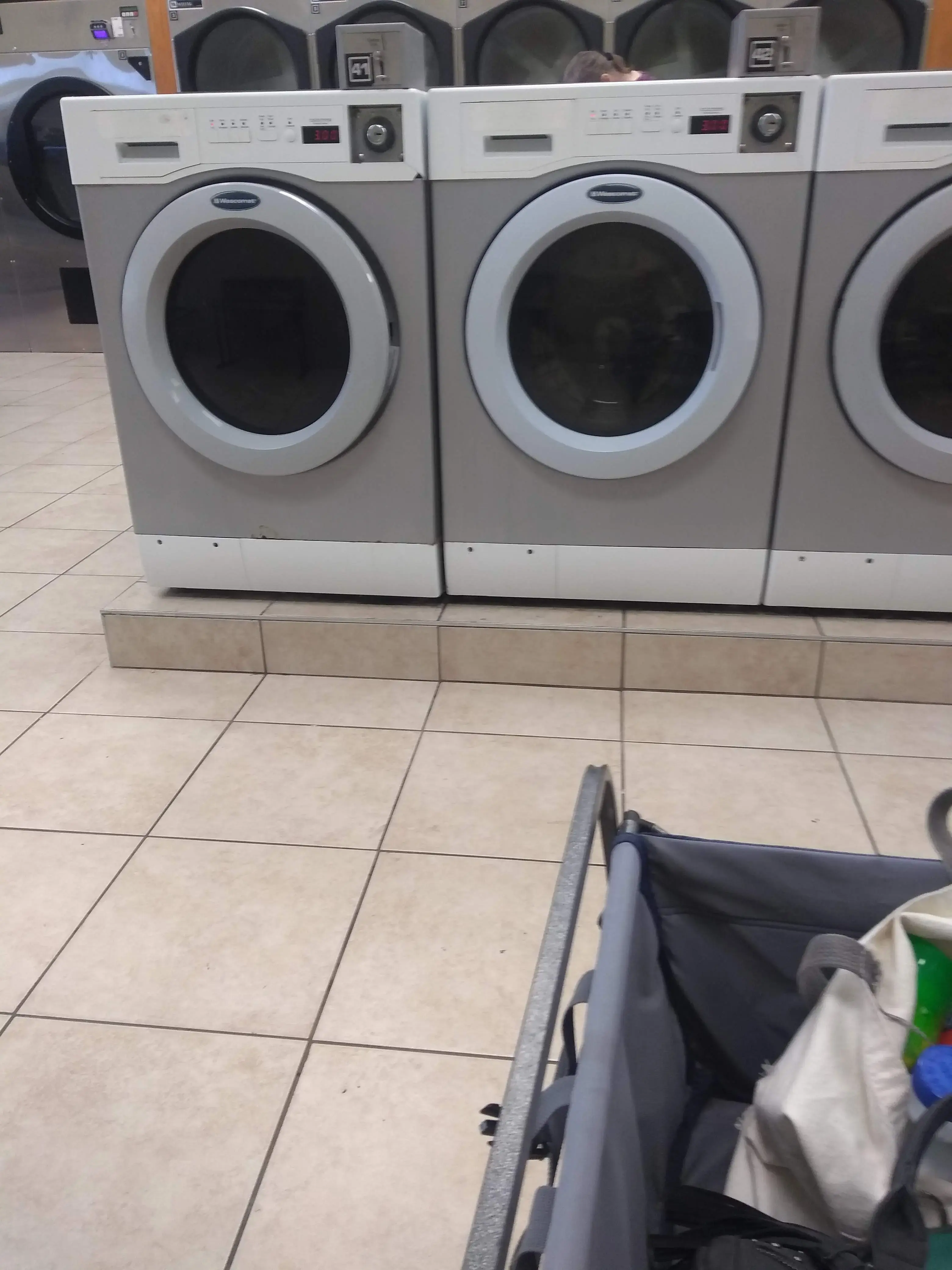 MEGA Coin Laundry Mankato thumbnail 10