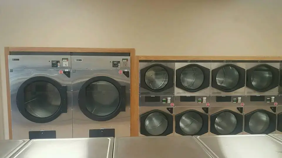 Mega Coin Laundry North thumbnail 16