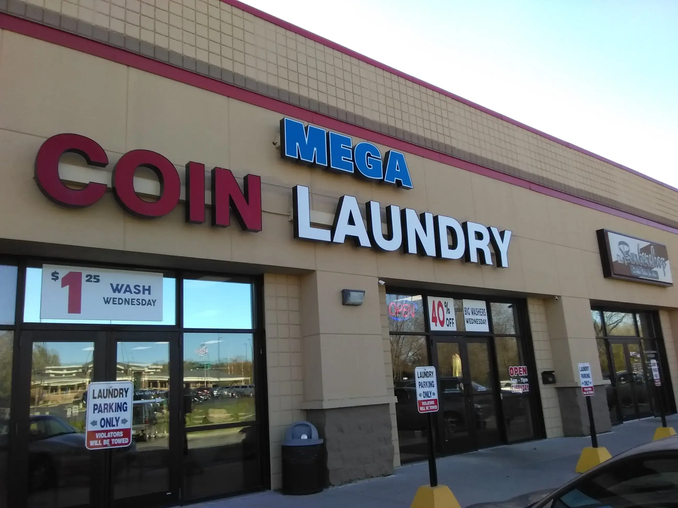 Mega Coin Laundry North - Image 3