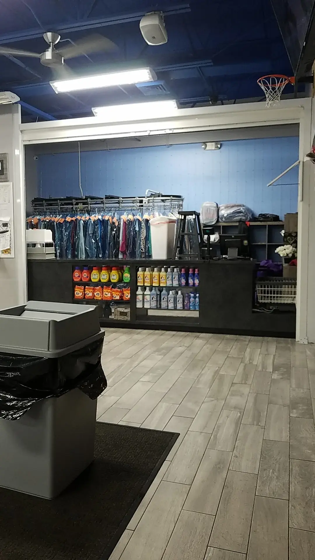 Mega Coin Laundry/Laundromart thumbnail 16