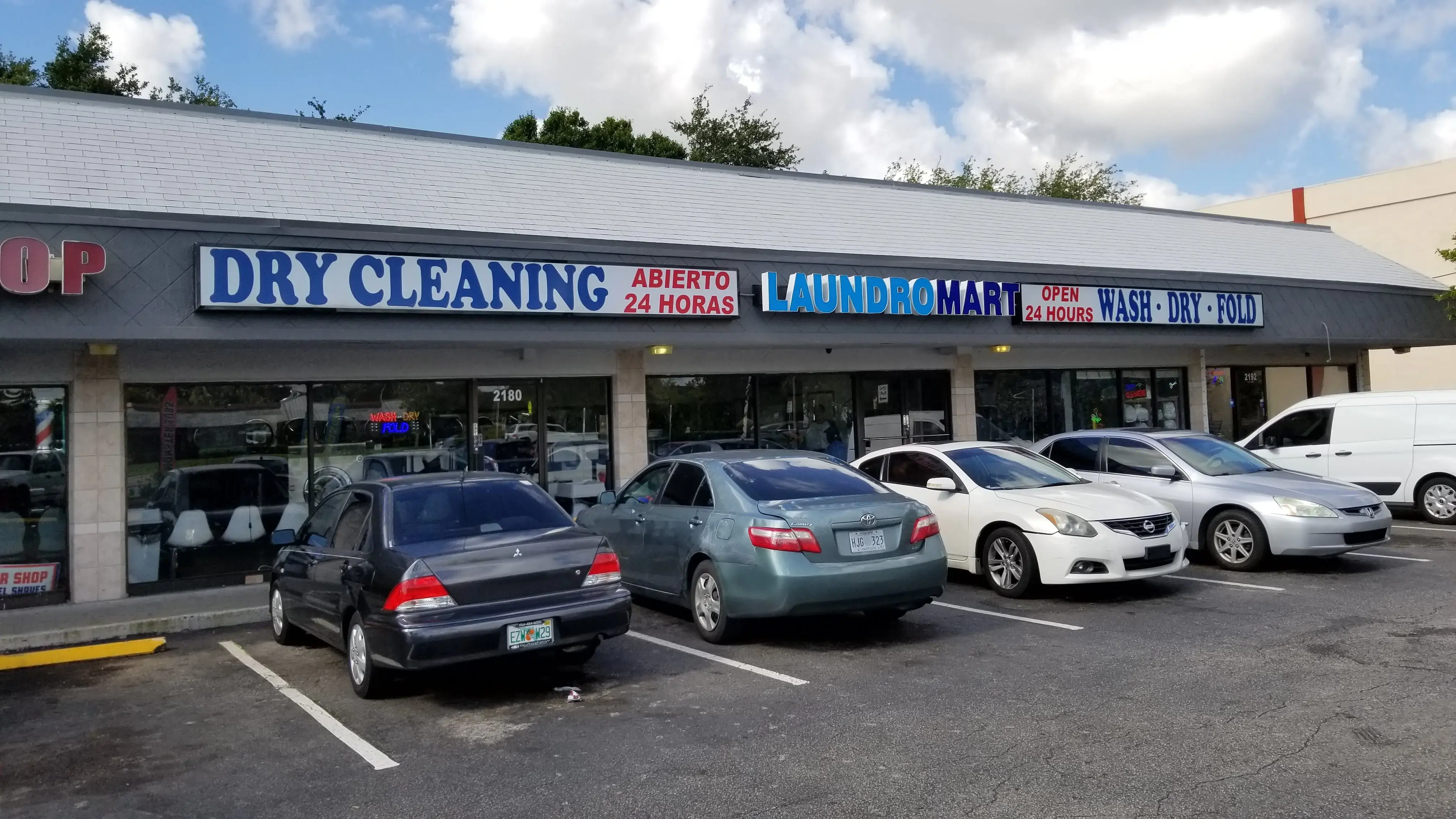 Mega Coin Laundry/Laundromart - Image 5