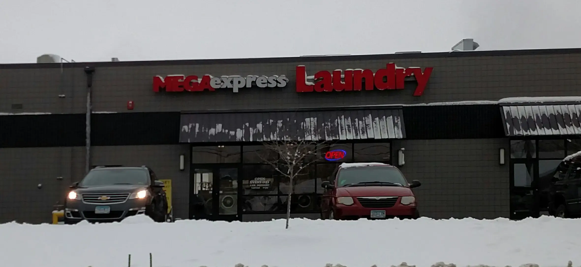 Mega Express Laundry thumbnail 5
