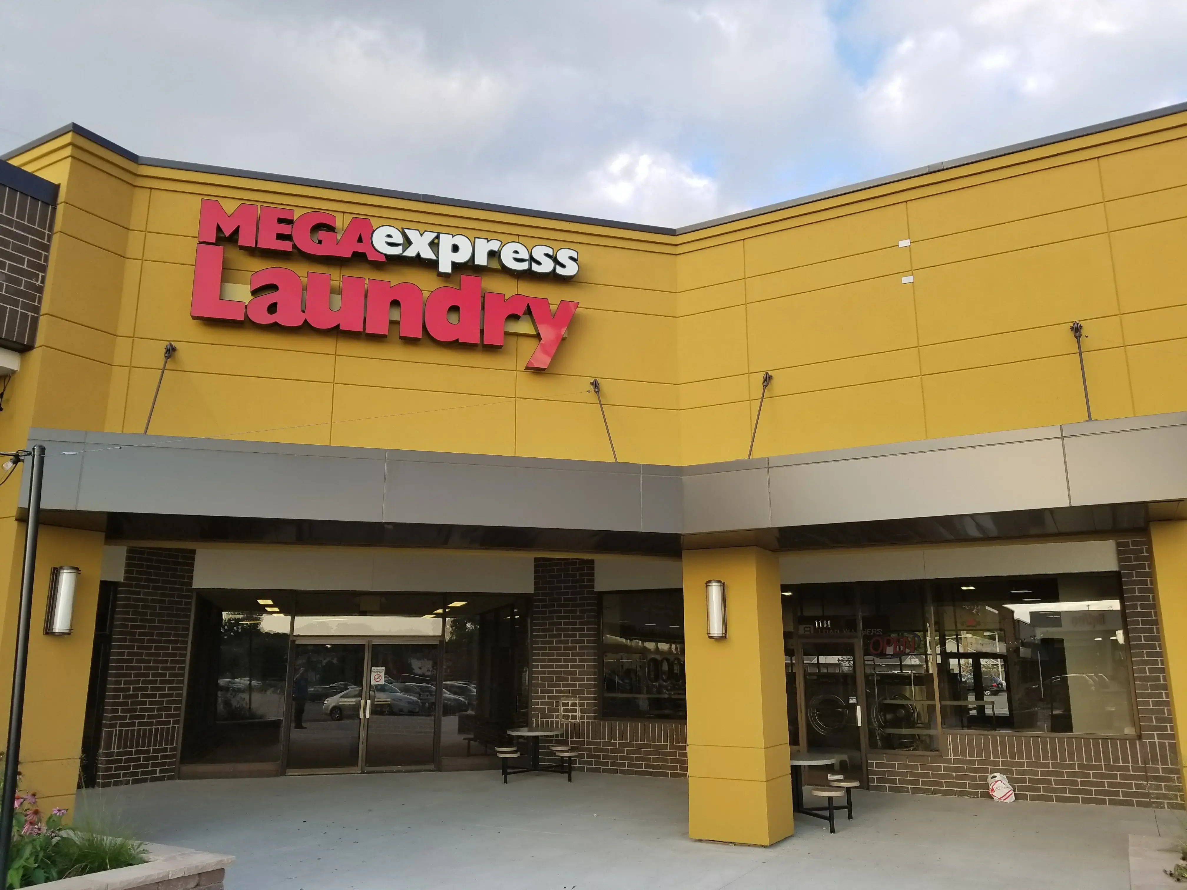 Mega Express Laundry - Image 4