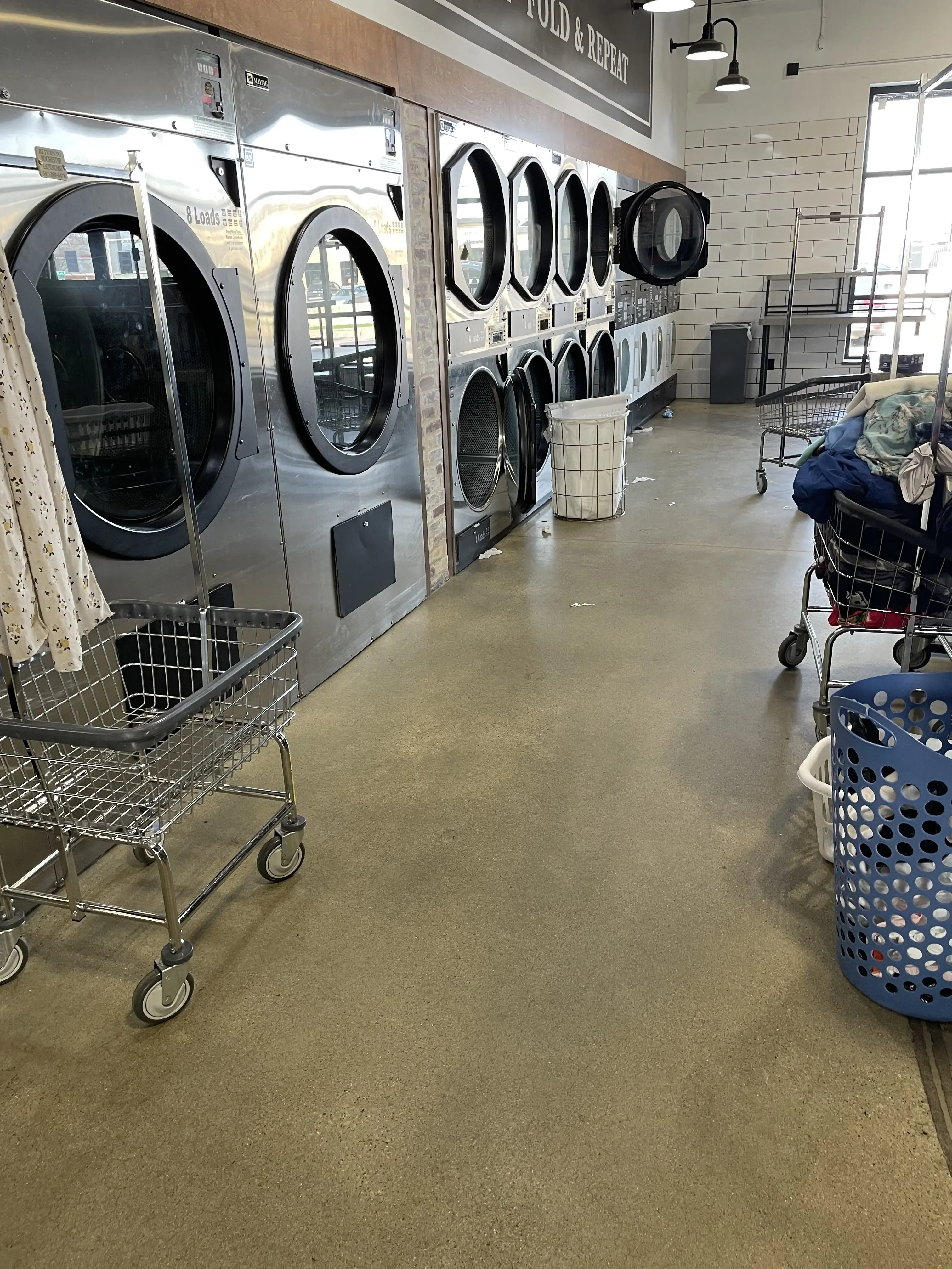 Mega Express Laundry thumbnail 3
