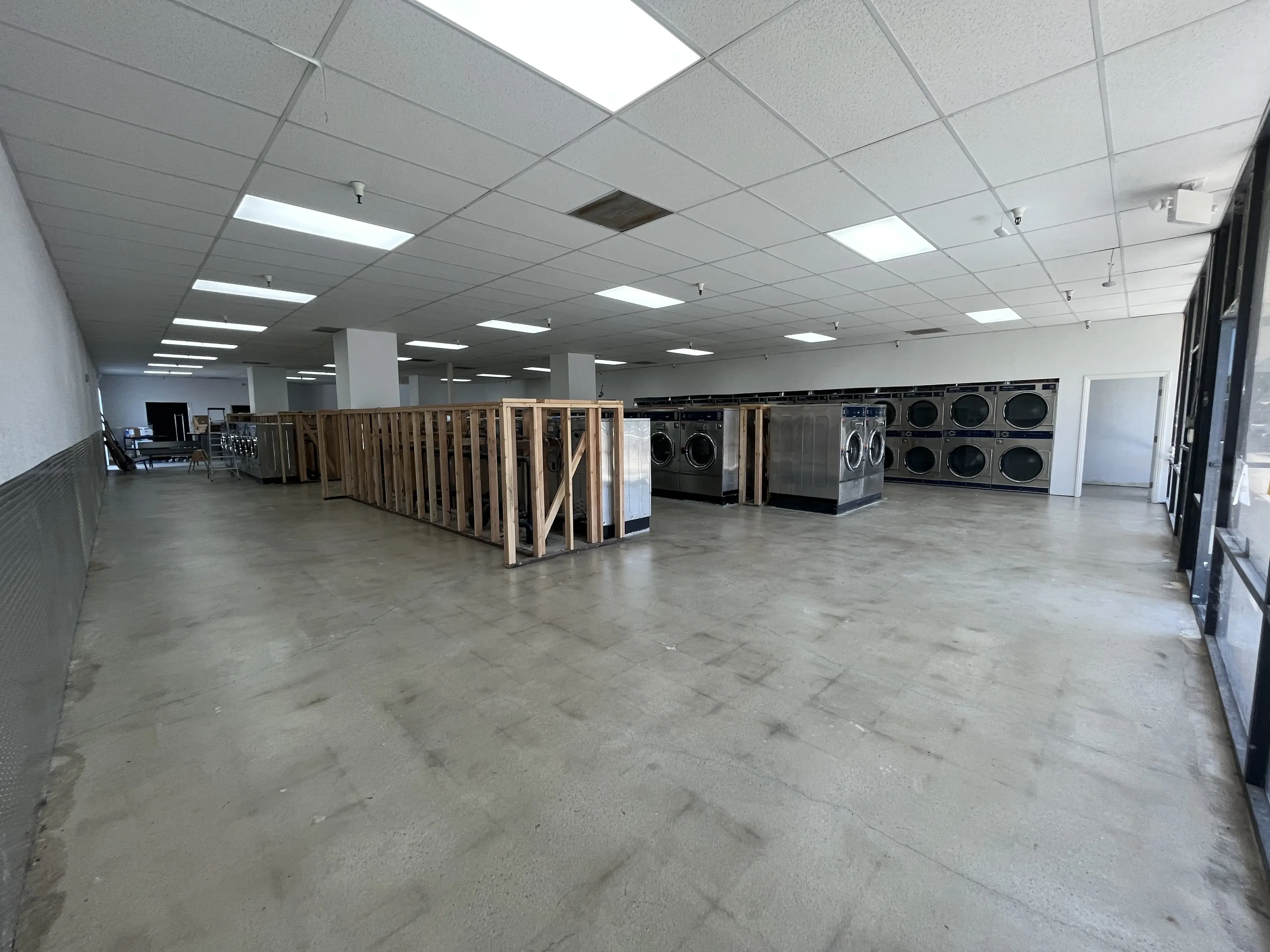 Mega Lavanderia - Image 9