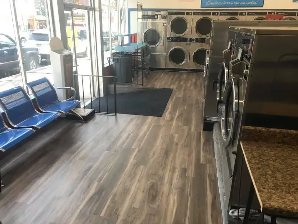Mega-Mat Laundromat thumbnail 2
