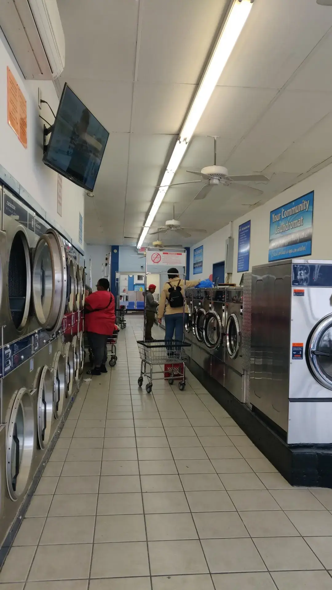 Mega-Mat Laundromat thumbnail 7